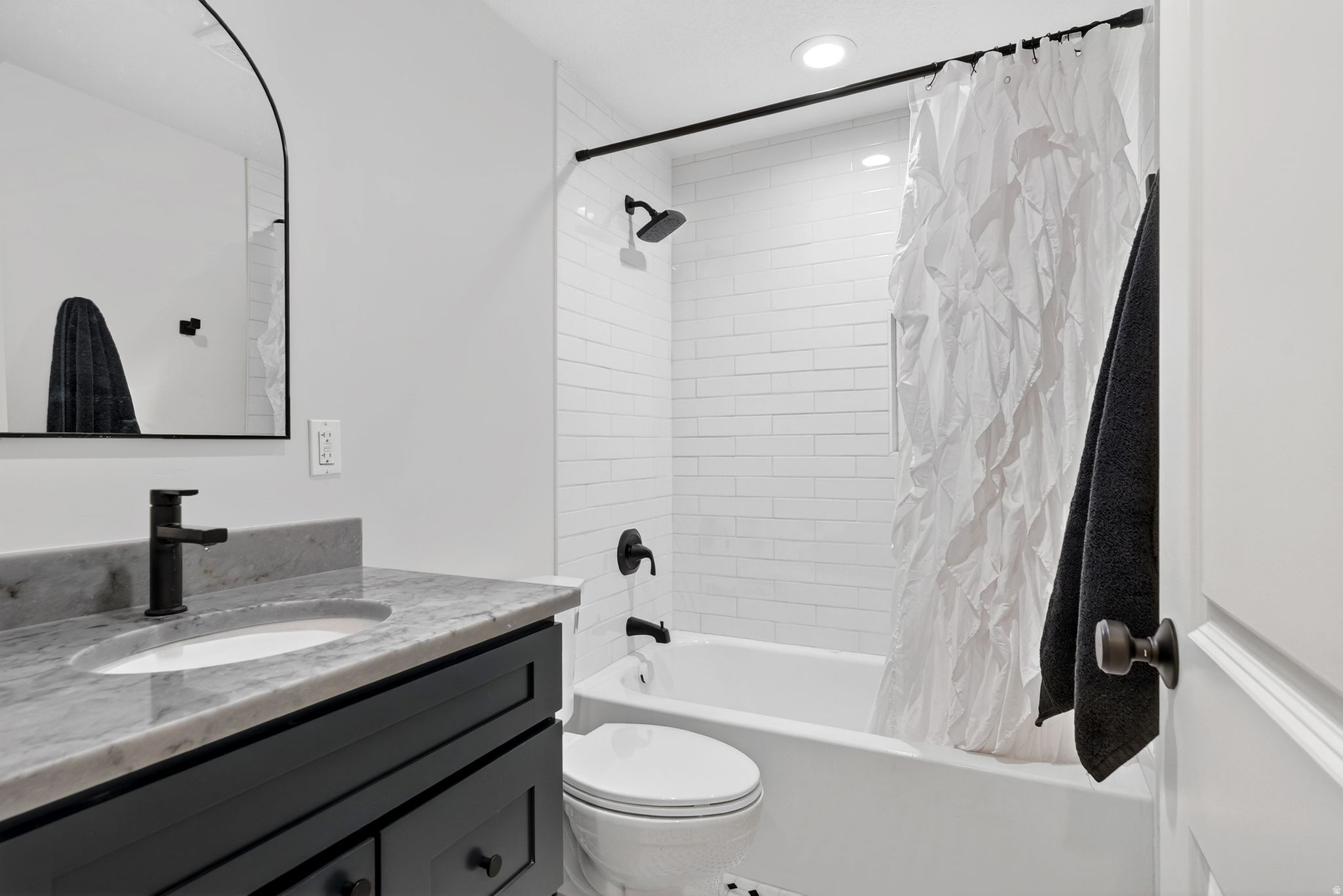 HIGHLANDS RANCH - Residential