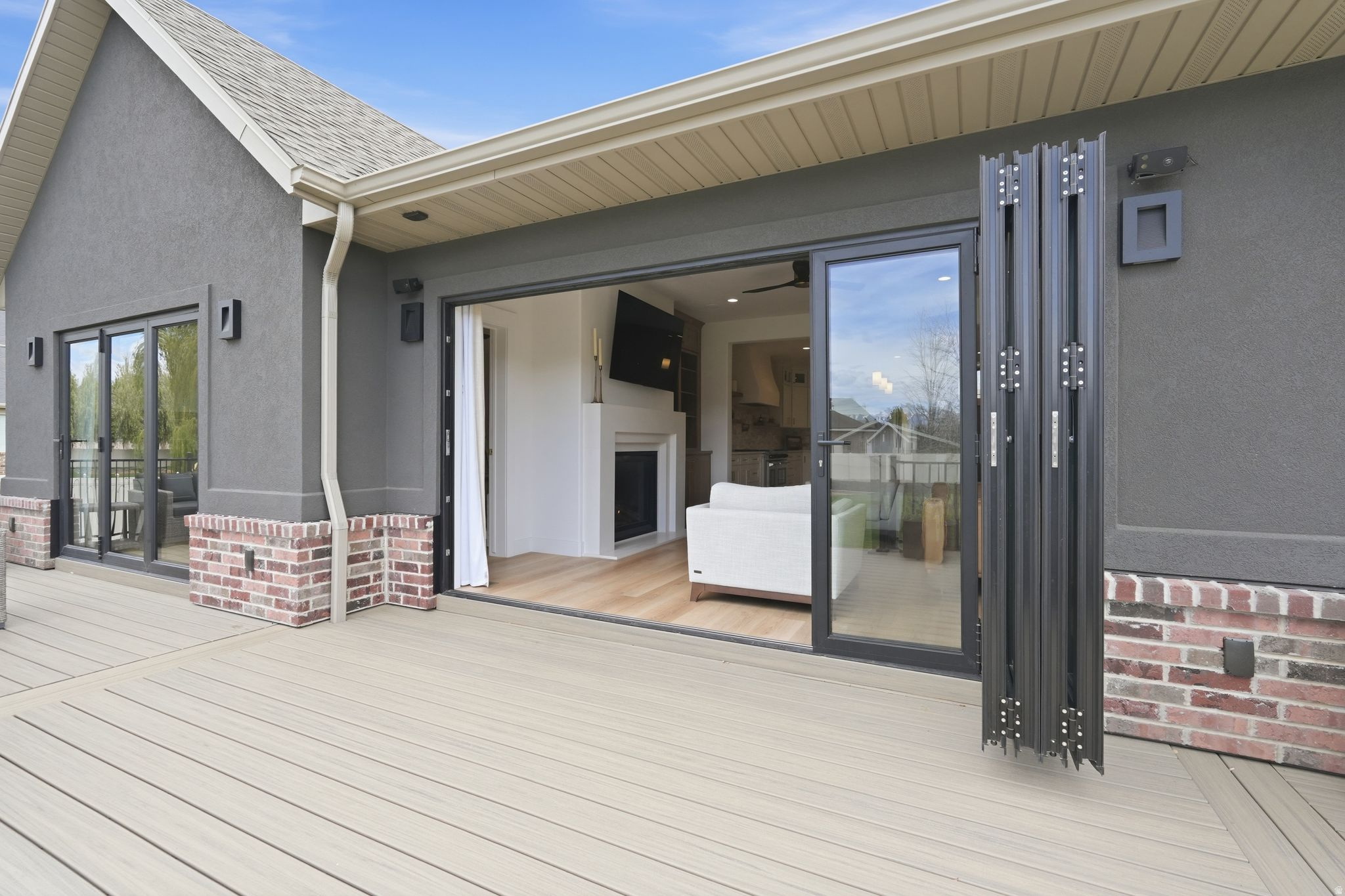 HIGHLANDS RANCH - Residential