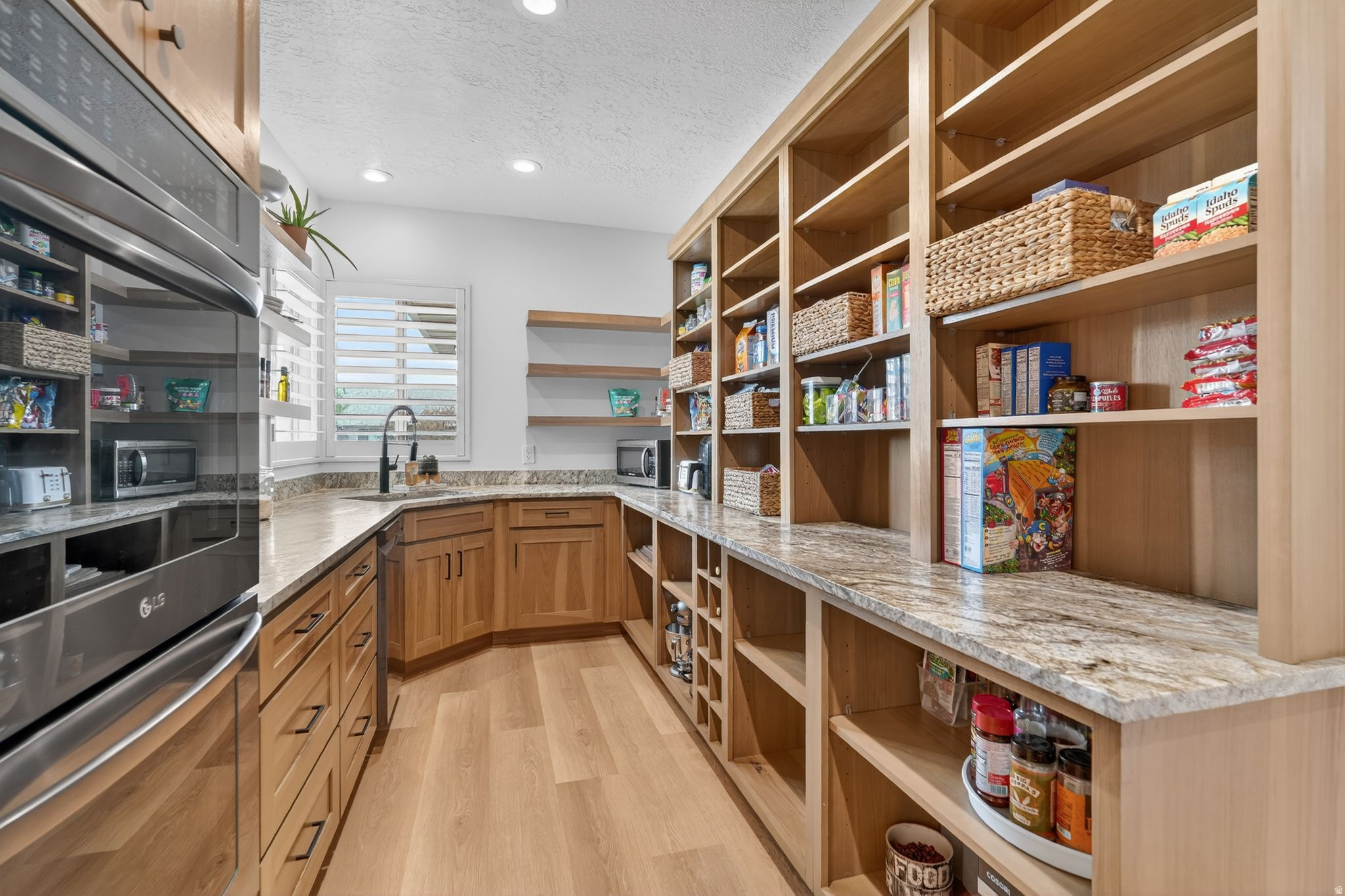 HIGHLANDS RANCH - Residential