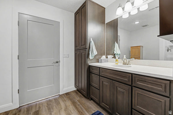 COUNTRY VIEW VILLAS - Residential