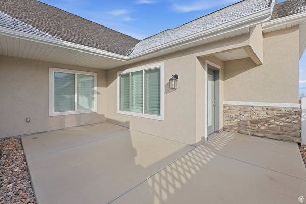 COUNTRY VIEW VILLAS - Residential