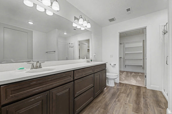 COUNTRY VIEW VILLAS - Residential