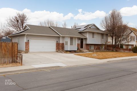 Photo of 643 N 880 W, Pleasant Grove, UT 84062 (MLS # 2137164)