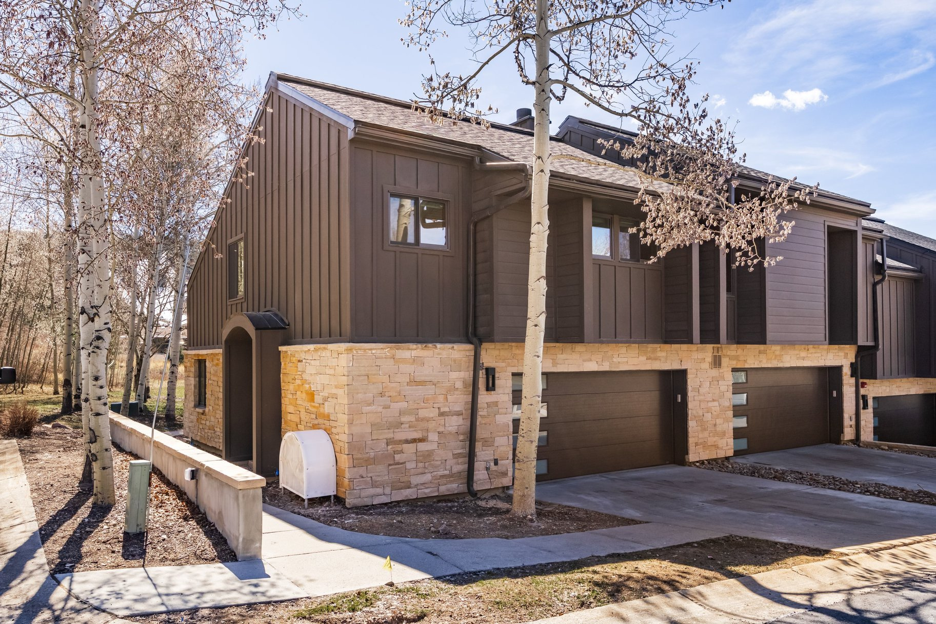 QUEEN ESTHER VILLAGE - Residential