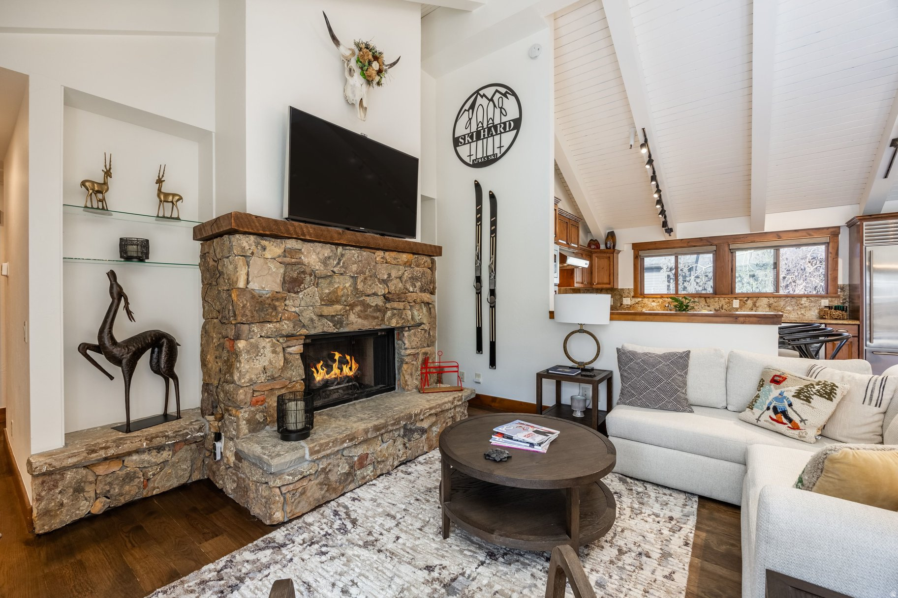 QUEEN ESTHER VILLAGE - Residential