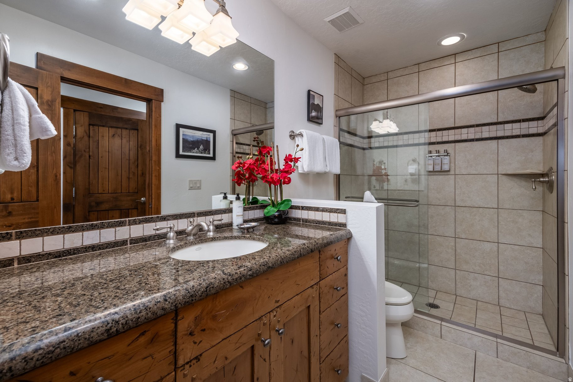 QUEEN ESTHER VILLAGE - Residential