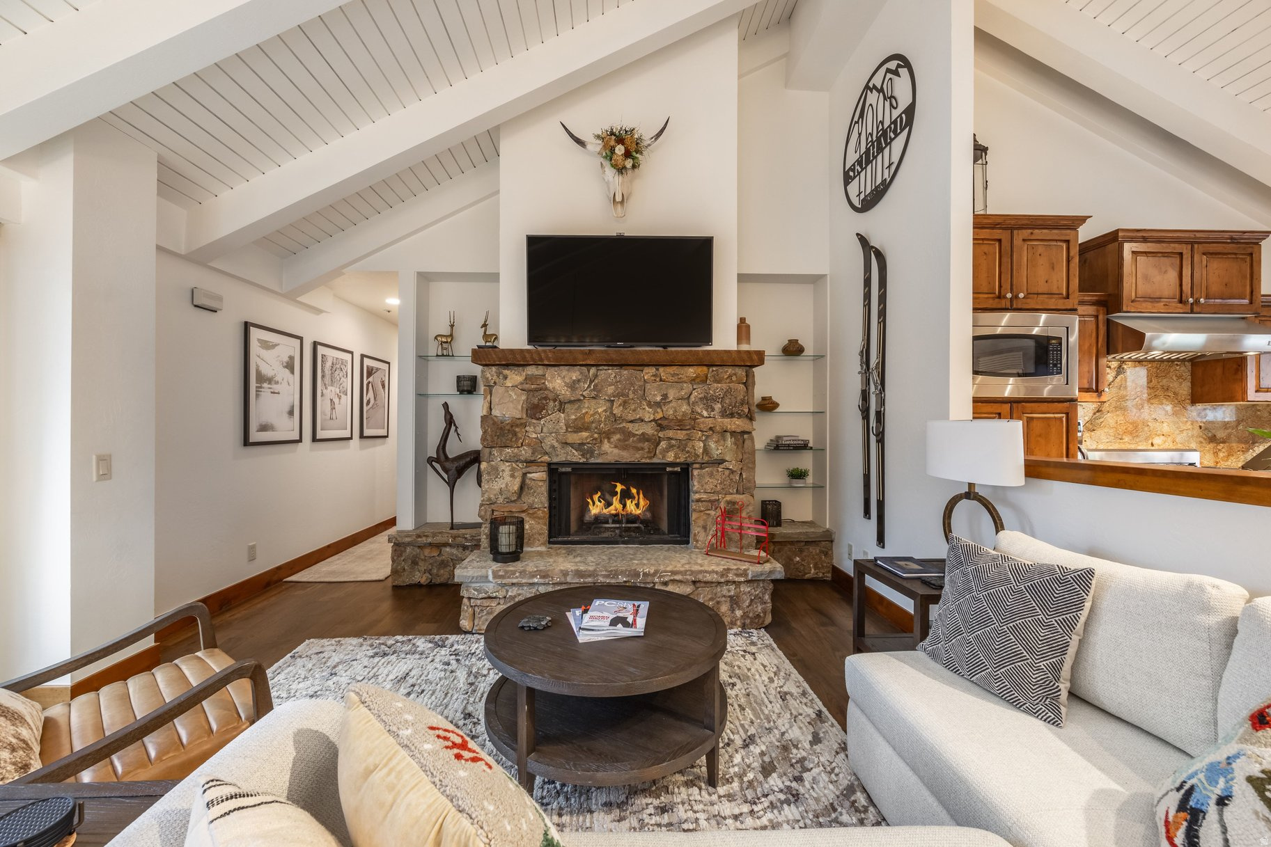 QUEEN ESTHER VILLAGE - Residential