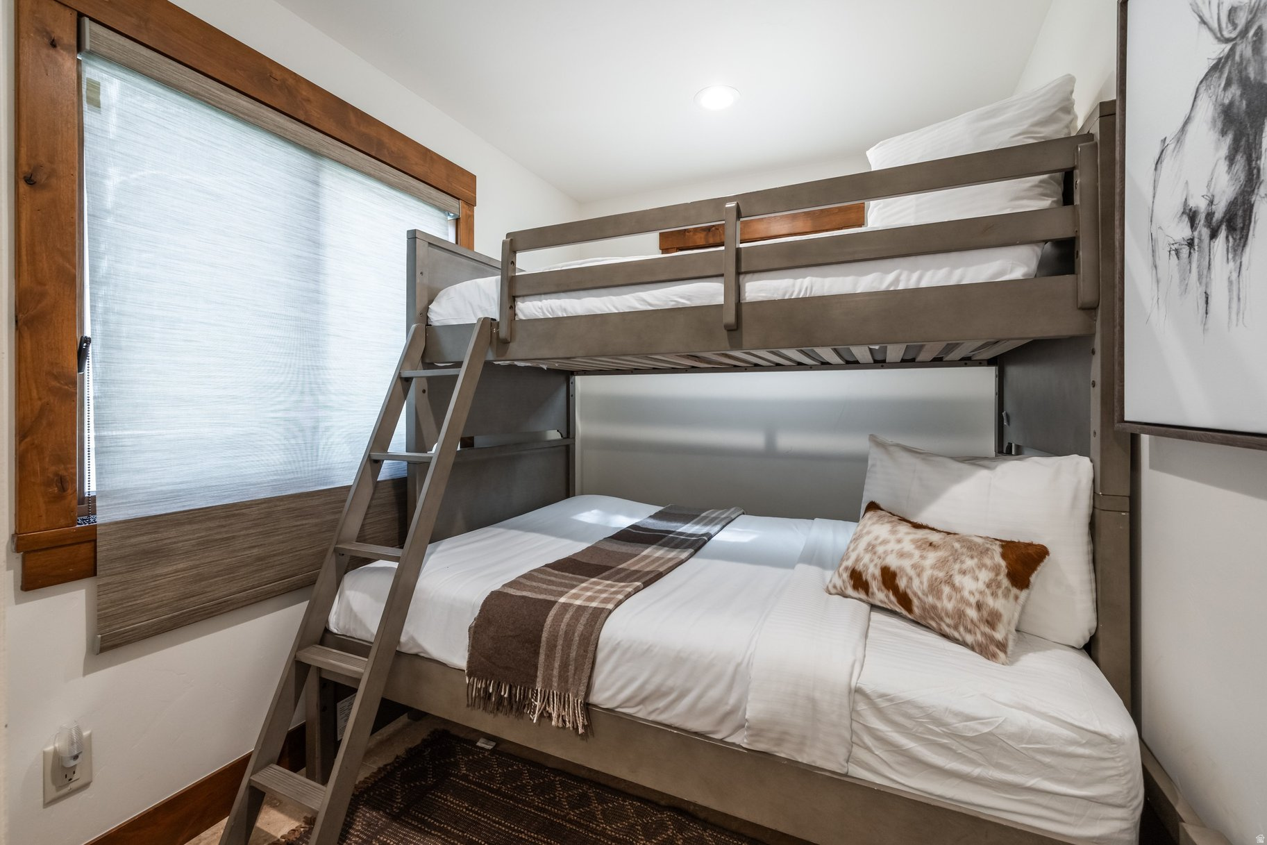 QUEEN ESTHER VILLAGE - Residential