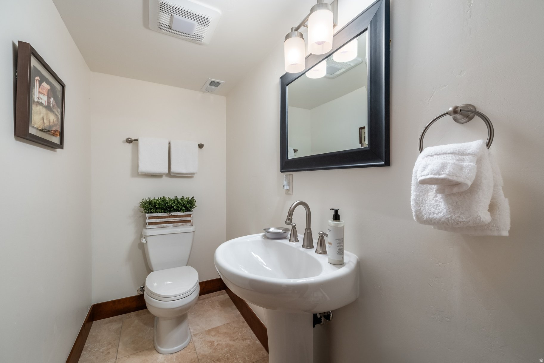 QUEEN ESTHER VILLAGE - Residential