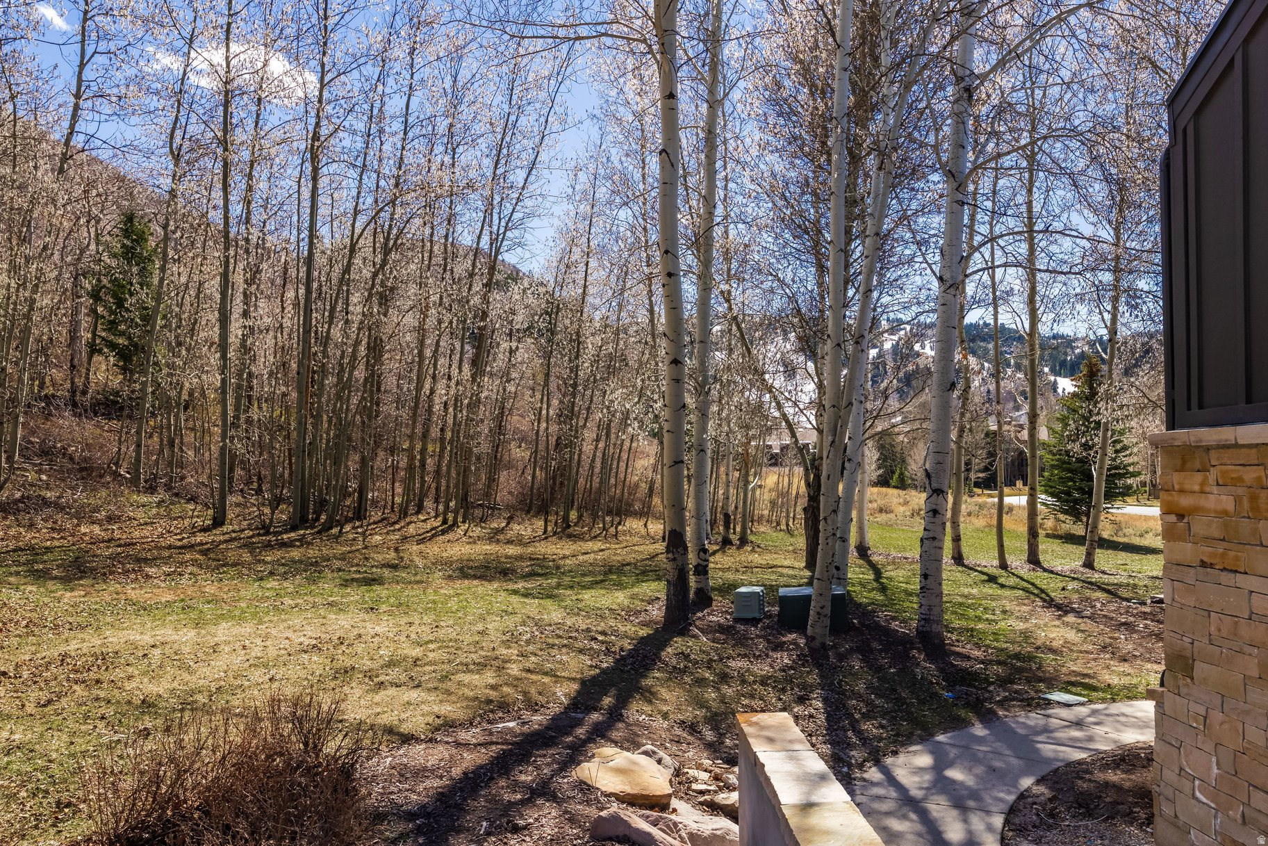 QUEEN ESTHER VILLAGE - Residential