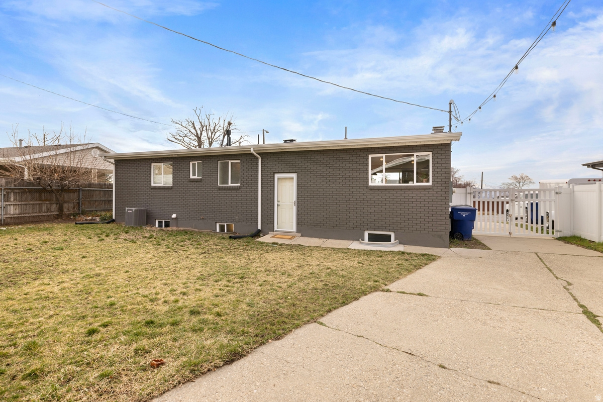 UPLAND TERRACE PLAT - Residential