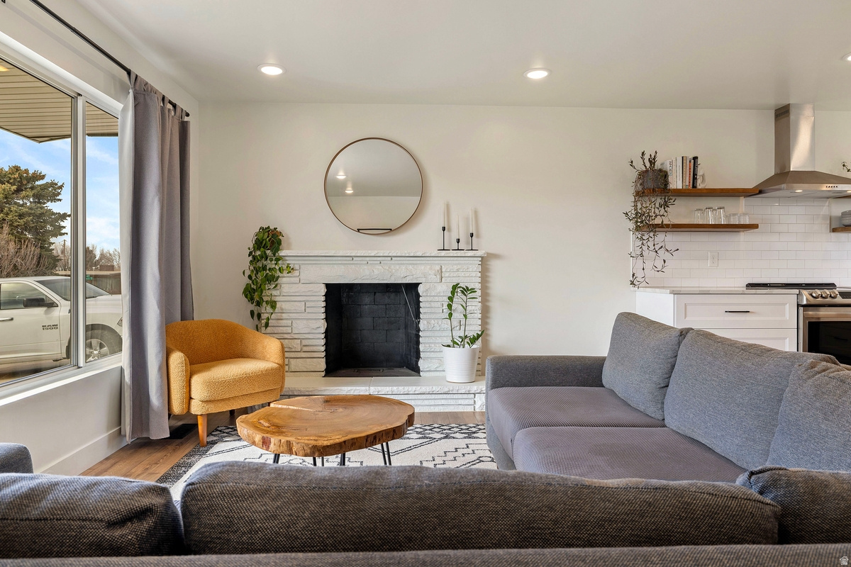 UPLAND TERRACE PLAT - Residential