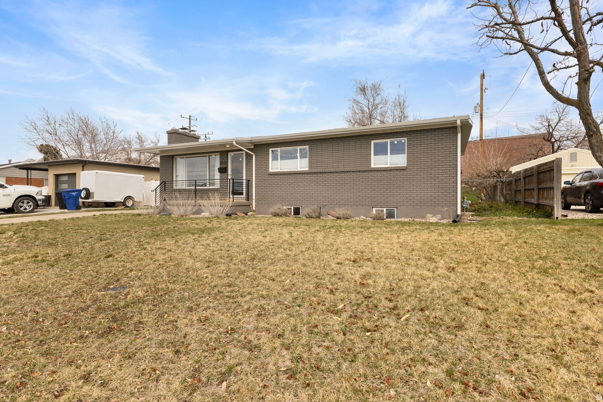 UPLAND TERRACE PLAT - Residential