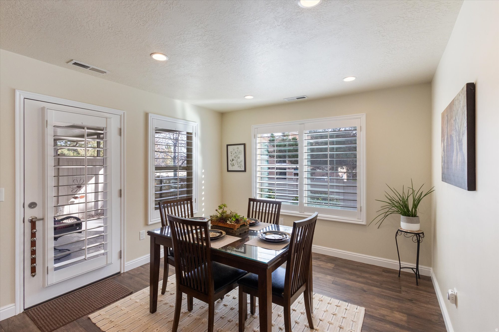 BRIDLEWOOD VILLAS - Residential