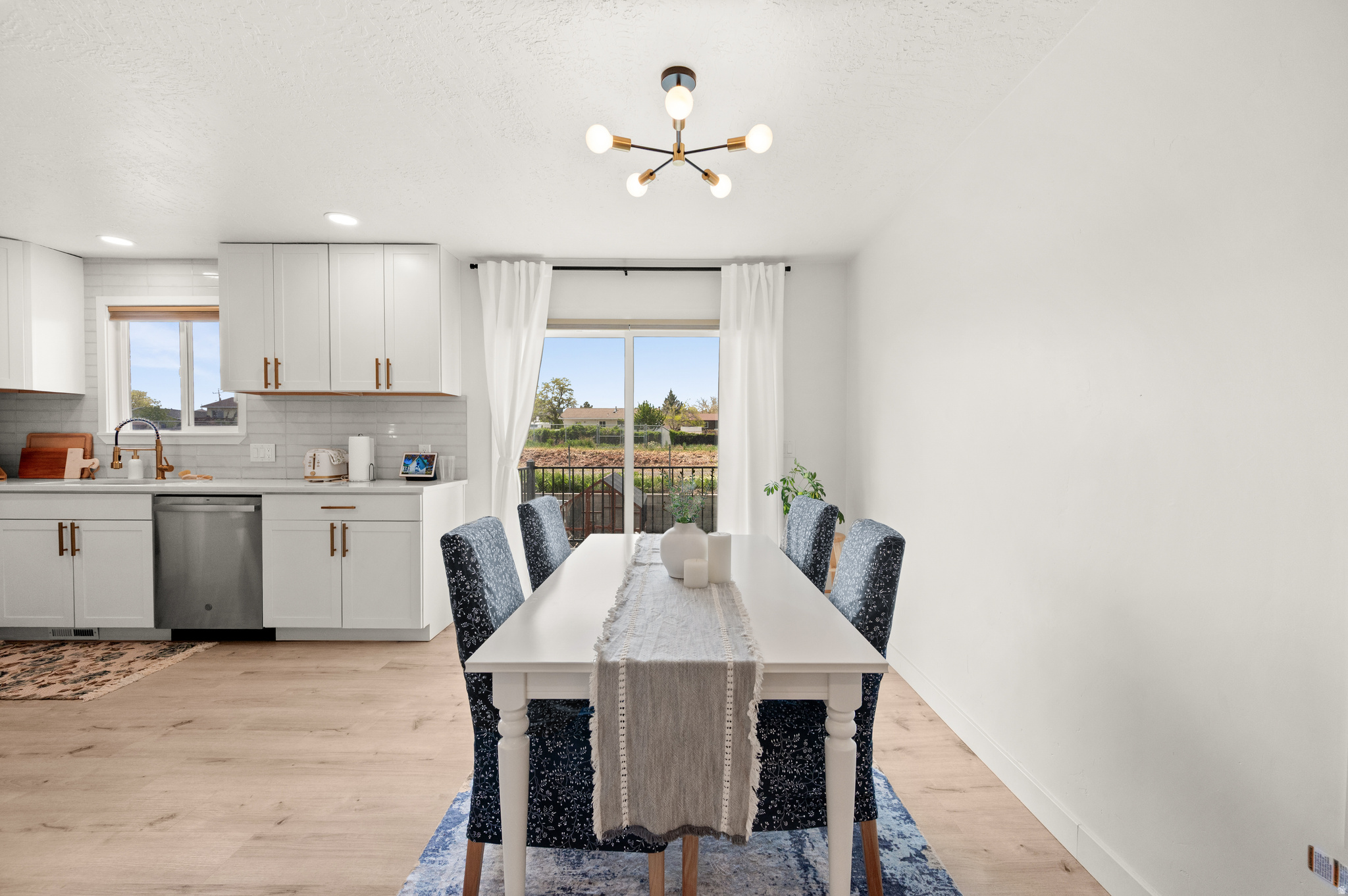 CANYON WEST - Residential