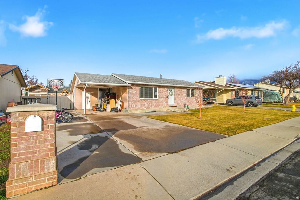 Photo of 118 W 220 S, Orem, UT 84058 (MLS # 2130111)