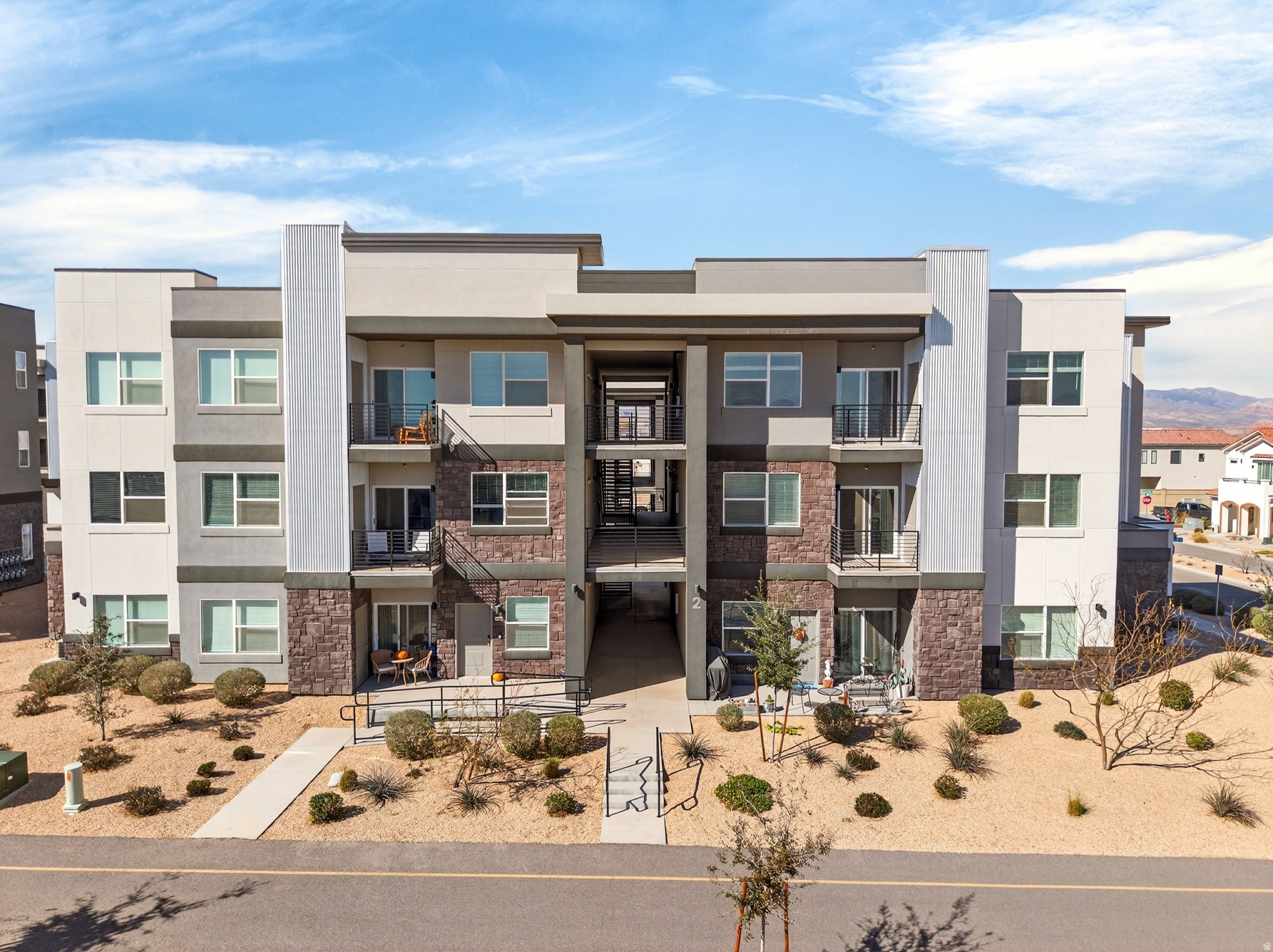 AUBURN HILLS 18C CONDOMINIUMS - Residential