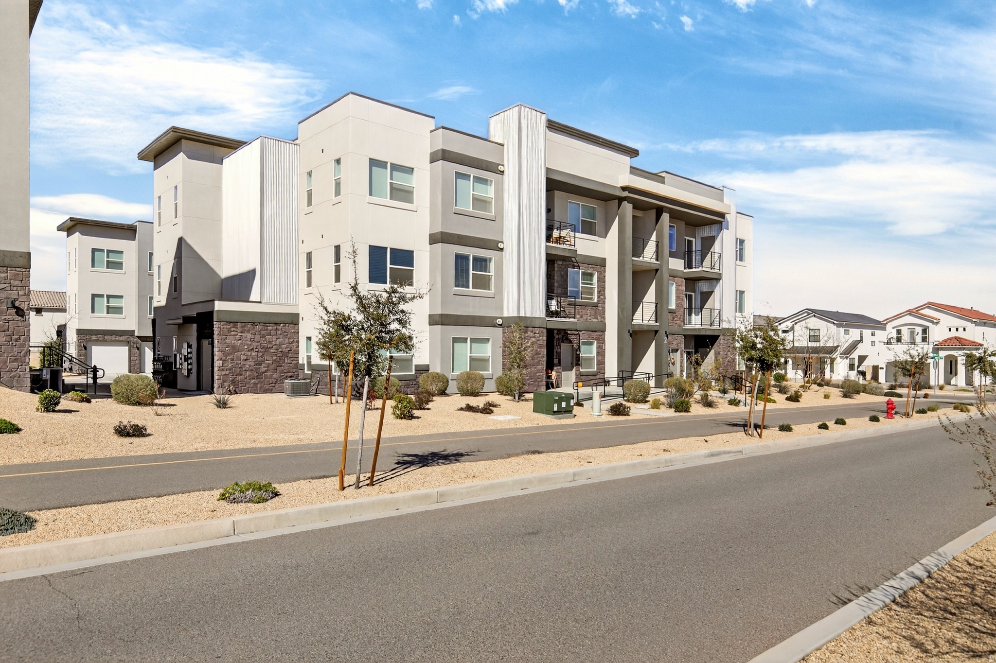 AUBURN HILLS 18C CONDOMINIUMS - Residential