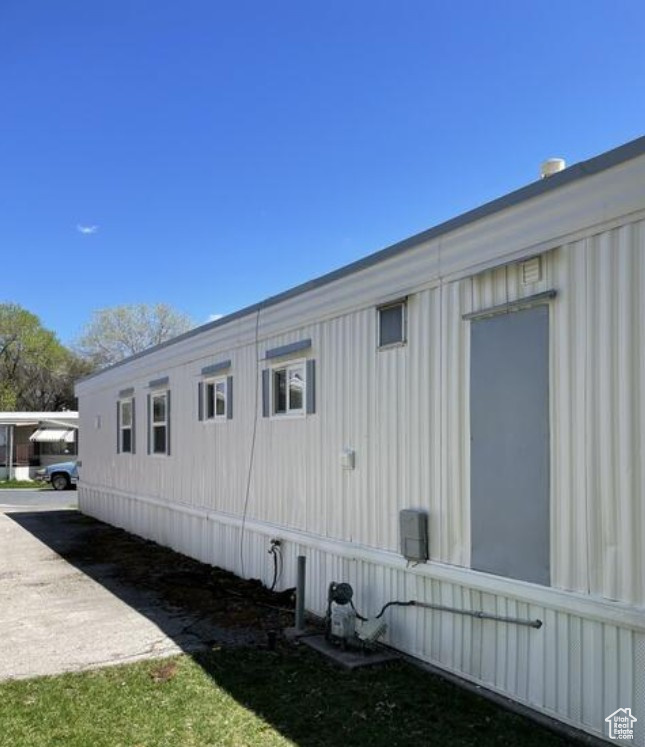 COUNTRY CLUB ESTATES - Residential