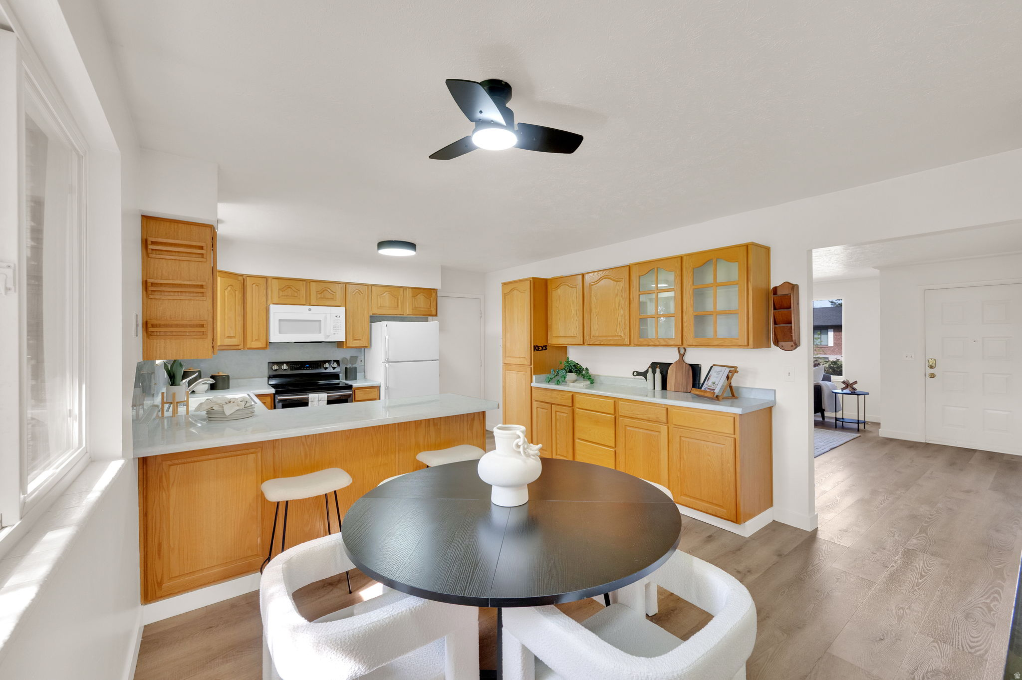 KINGS ROW SU - Residential