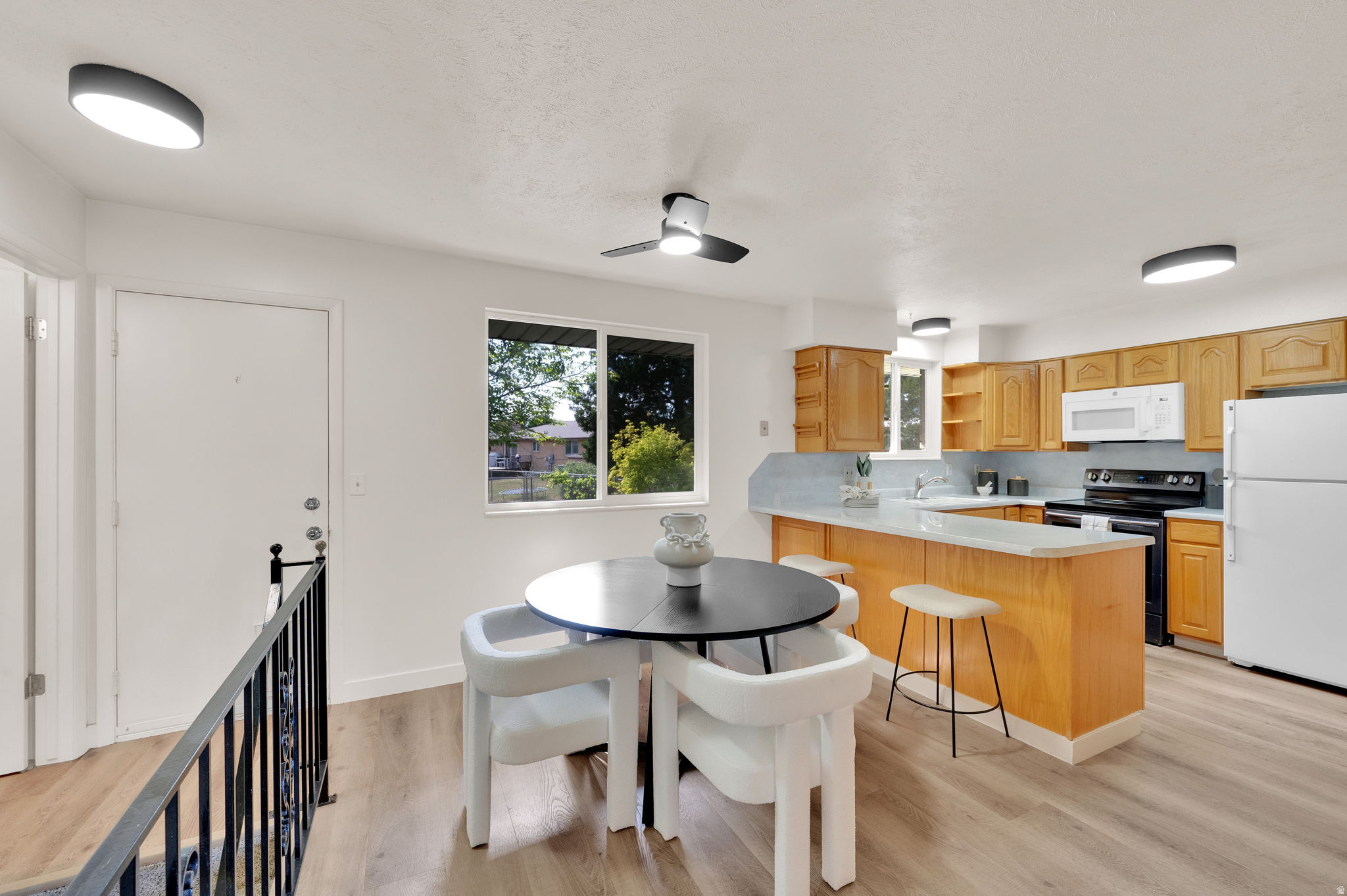 KINGS ROW SU - Residential