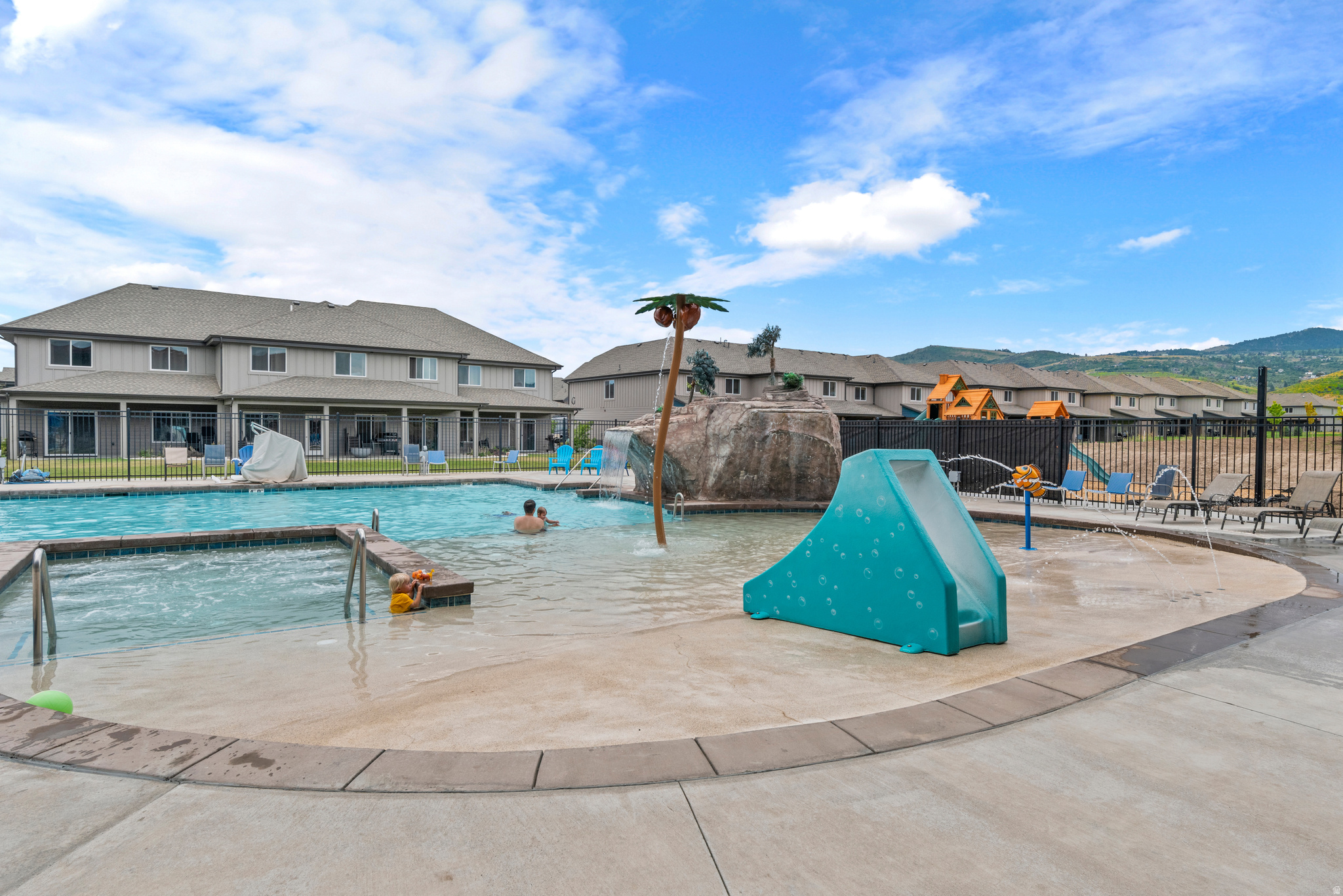 WATERDANCE - Residential