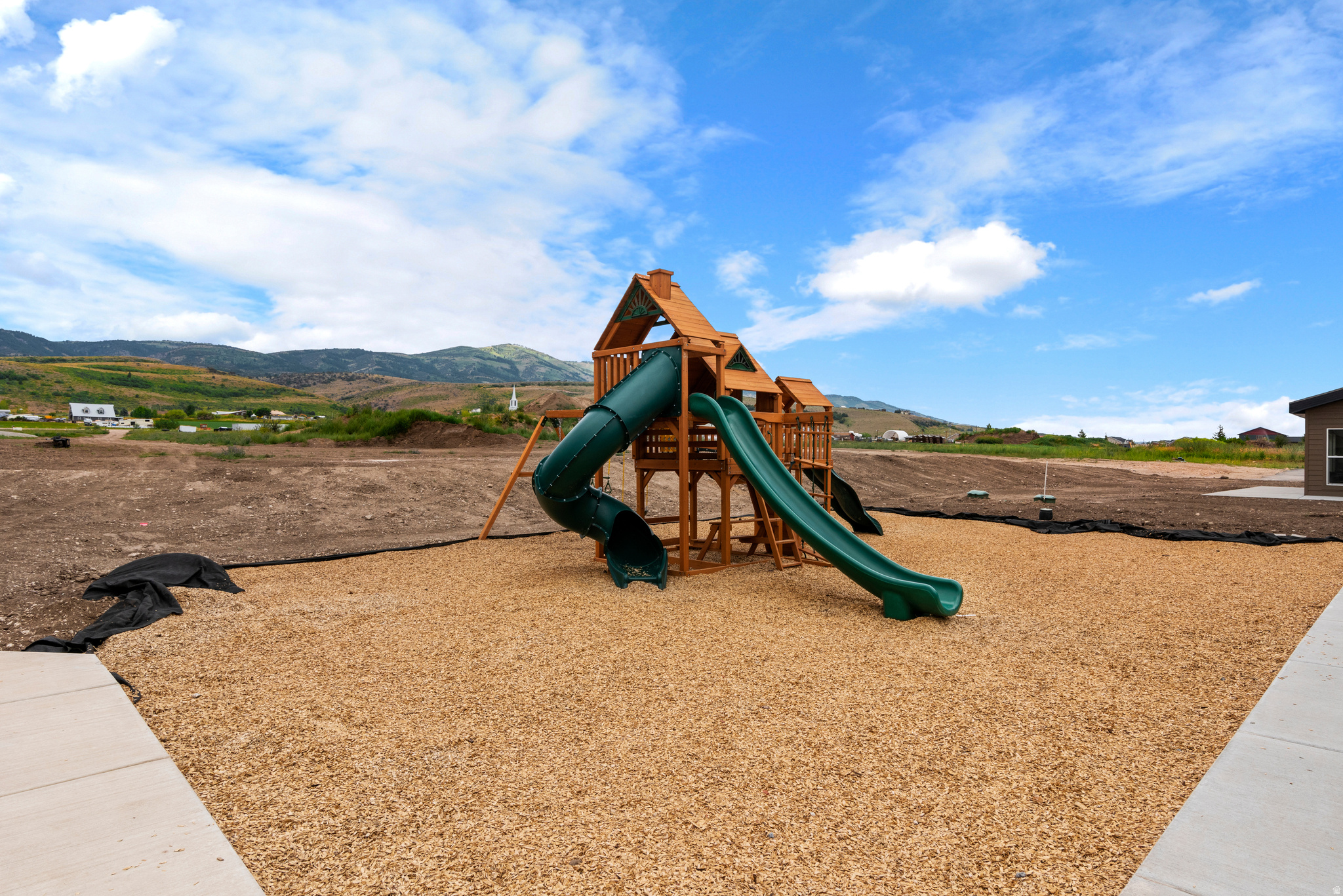 WATERDANCE - Residential