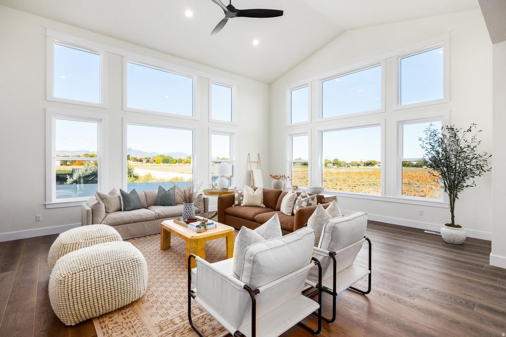 Photo of 1104 W 10125 S, South Jordan, UT 84095 (MLS # 2131051)