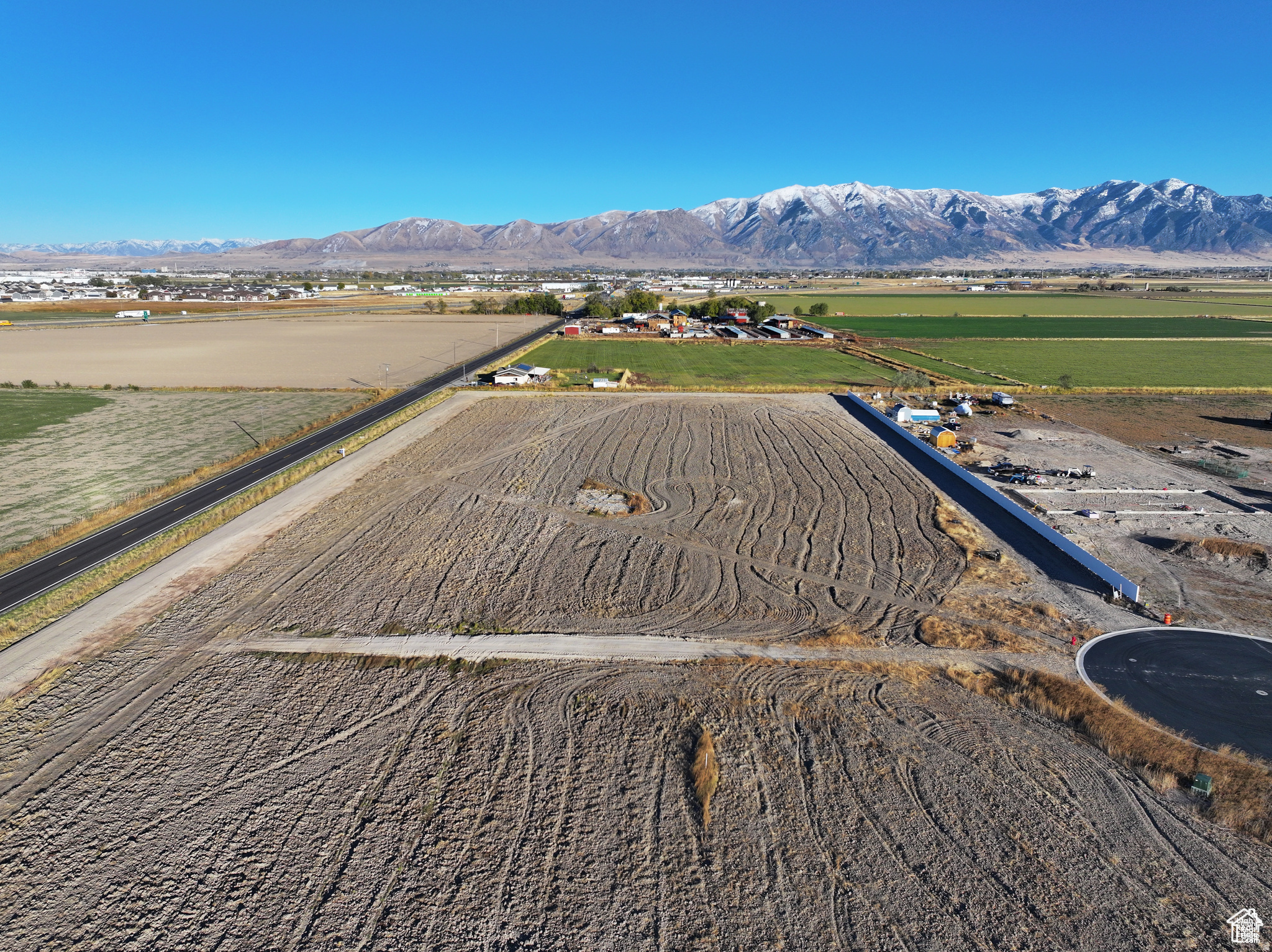 BECKAMS EDGE PHASE 2 - Land