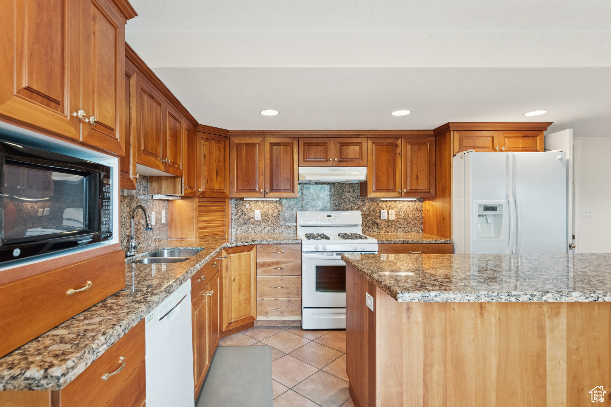 TAYLORS COVE PH 1 - Residential