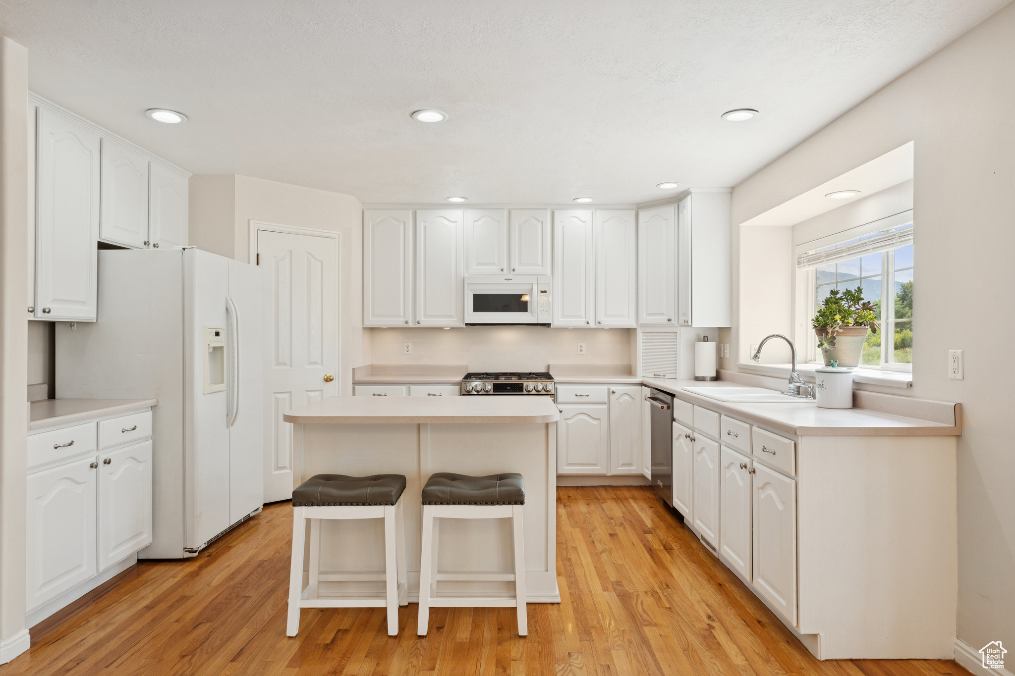 TAYLORS COVE PH 1 - Residential