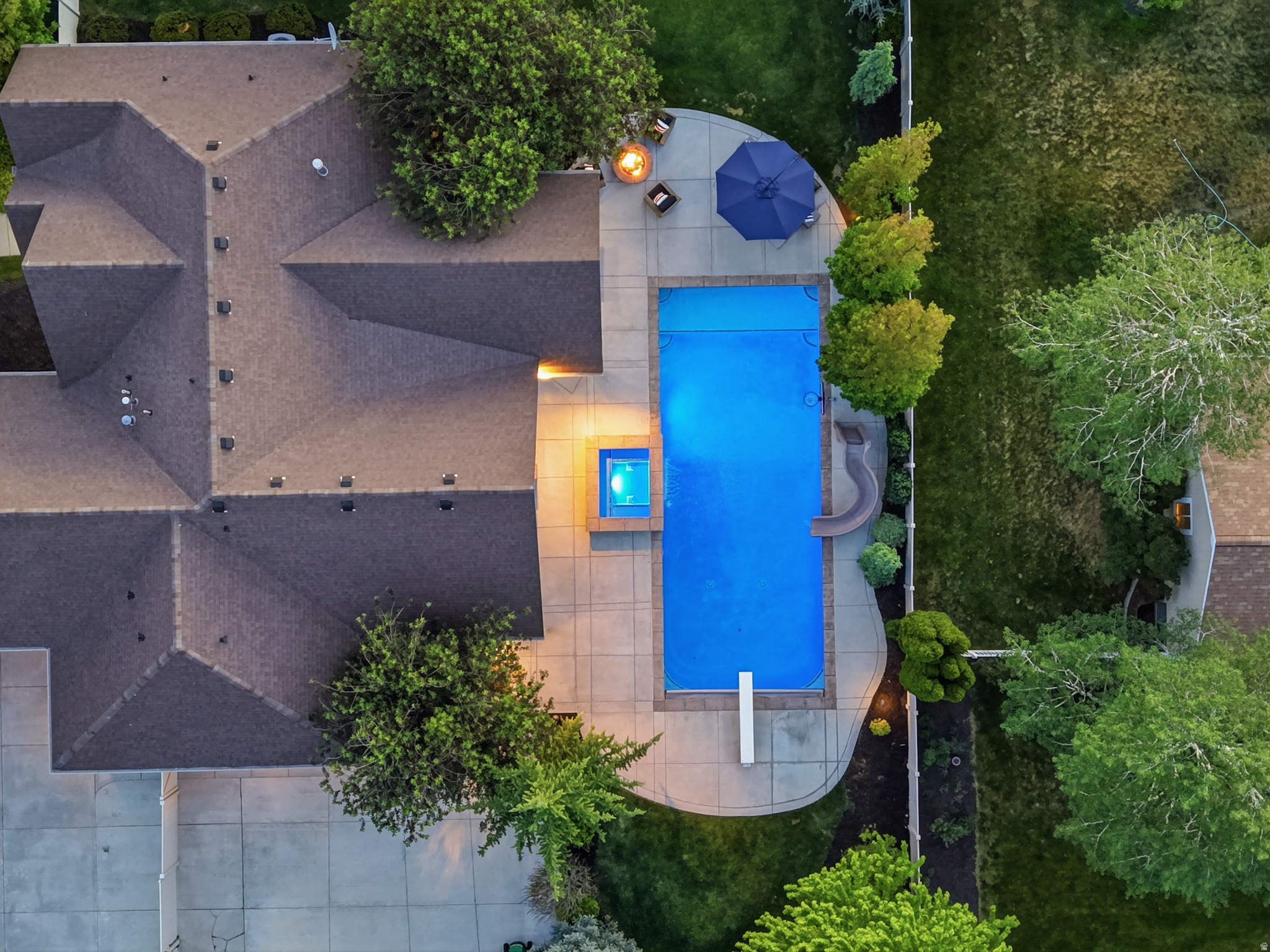 STONESHIRE - Residential