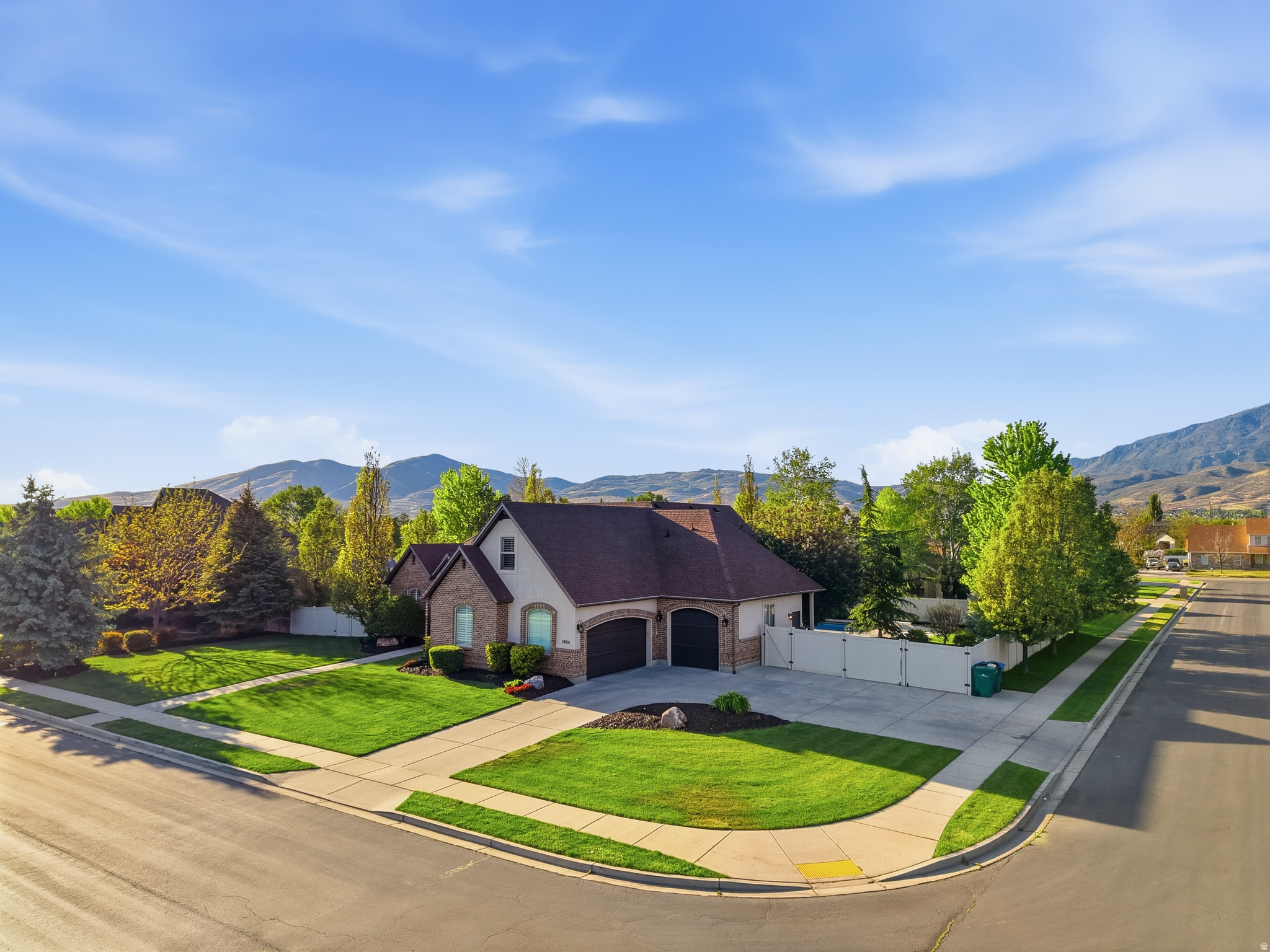 STONESHIRE - Residential