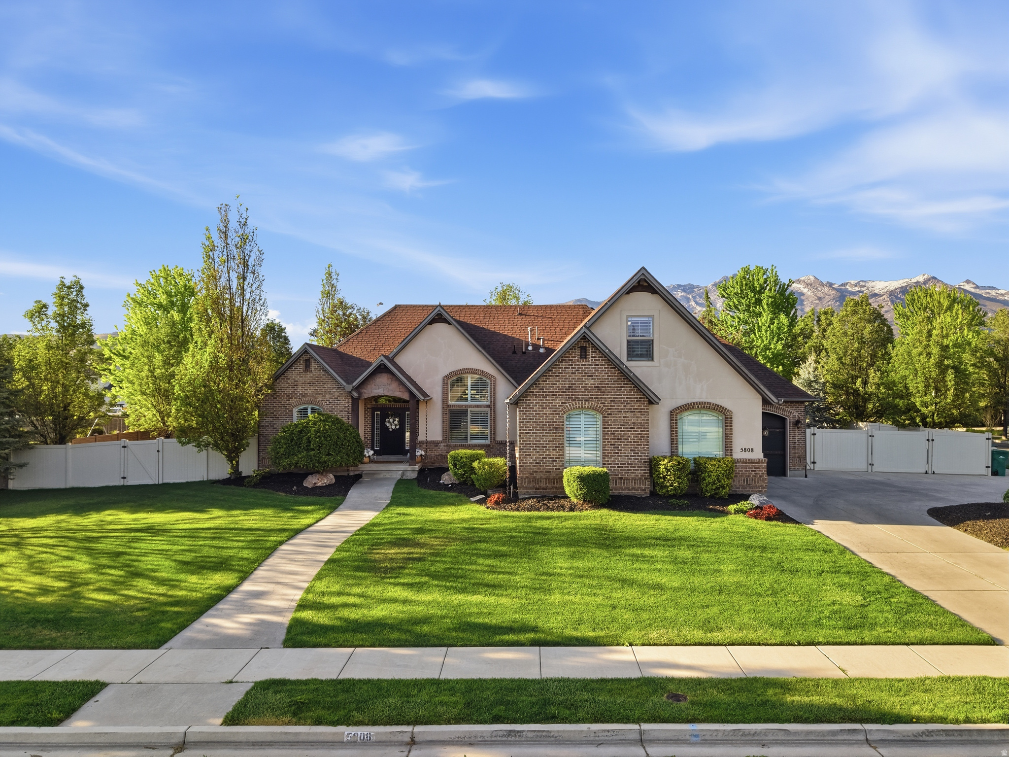 STONESHIRE - Residential