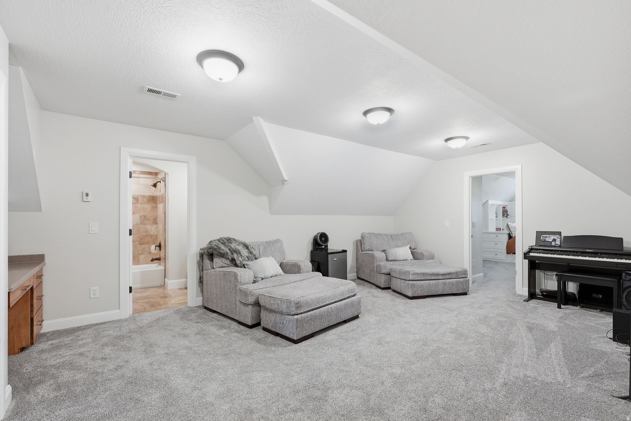 STONESHIRE - Residential