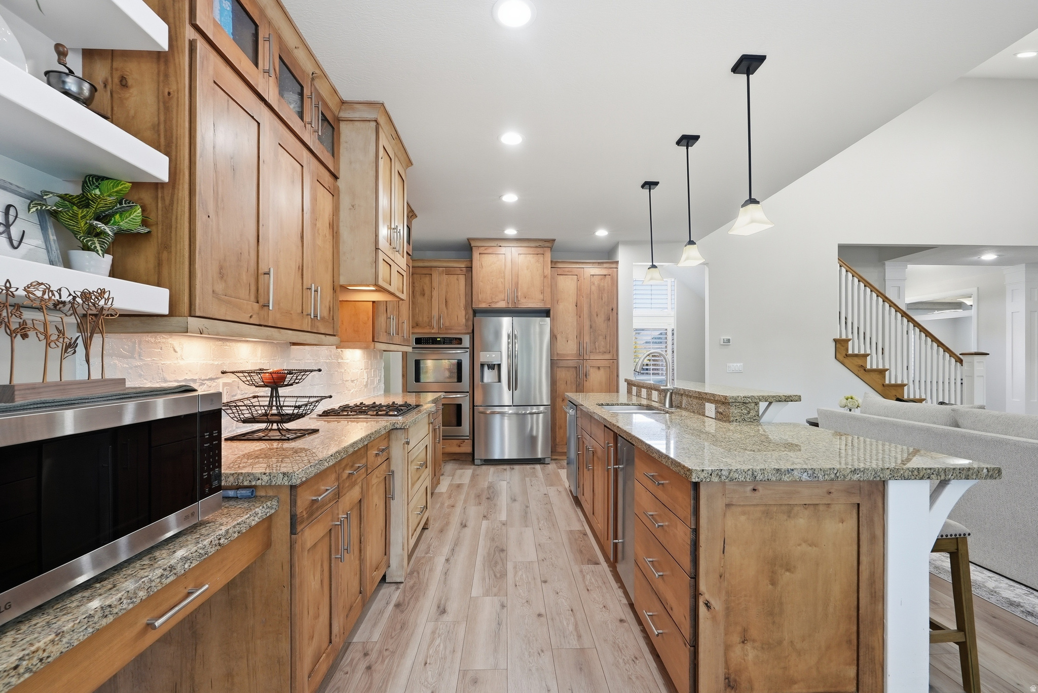 STONESHIRE - Residential