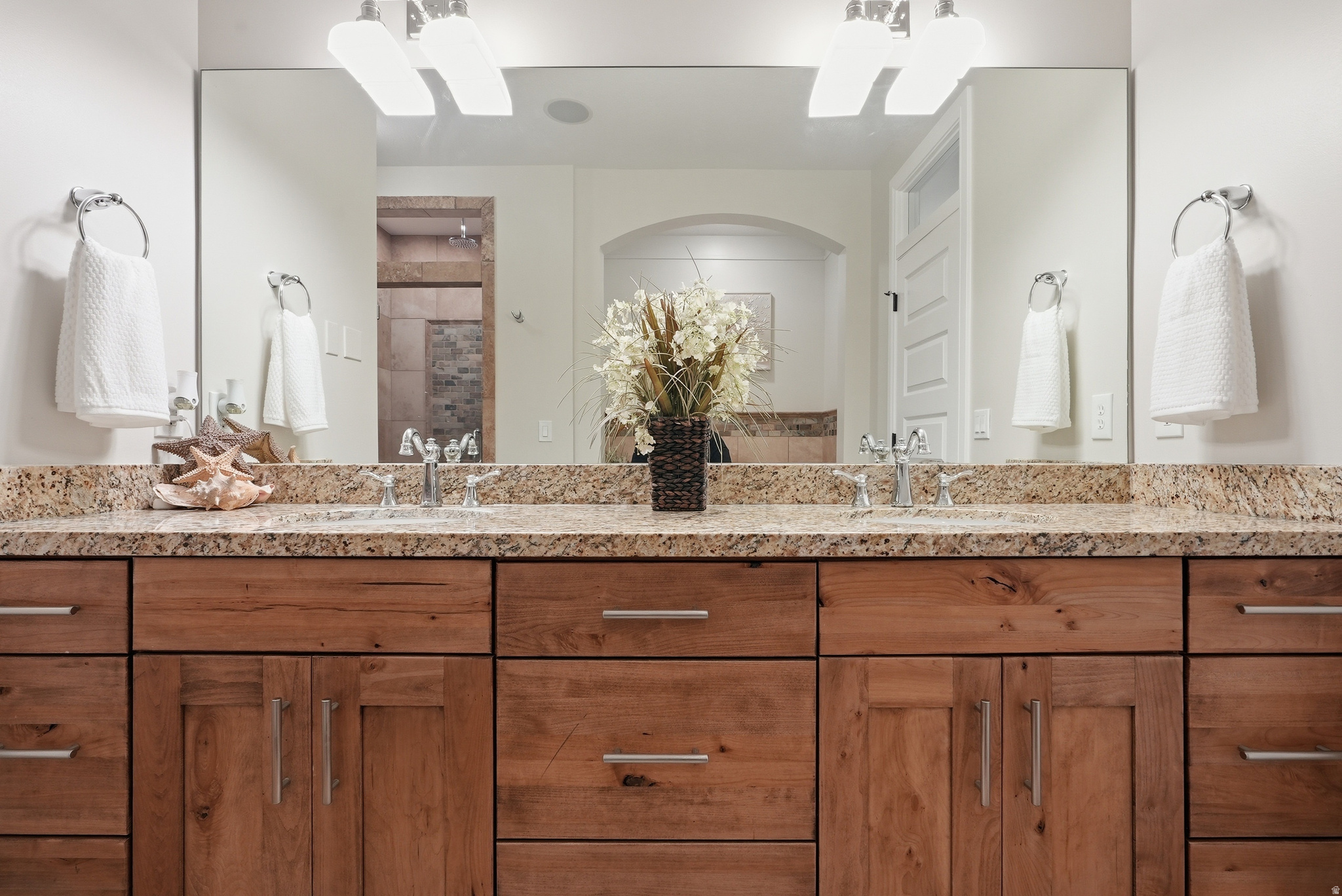 STONESHIRE - Residential