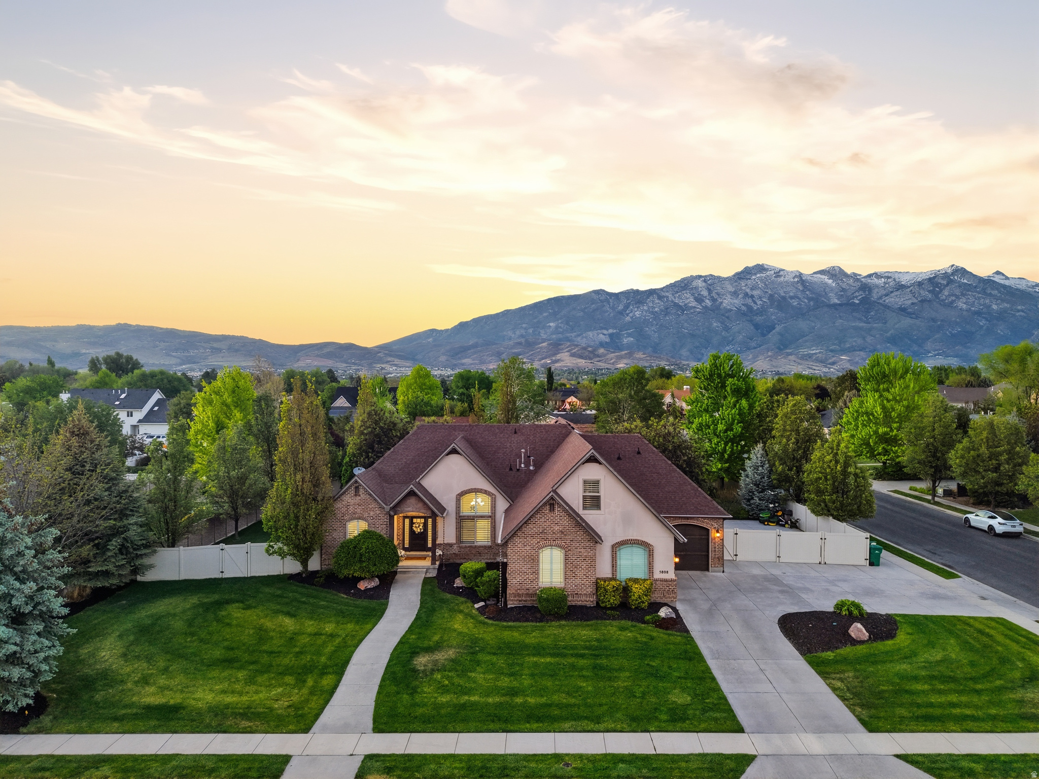 STONESHIRE - Residential