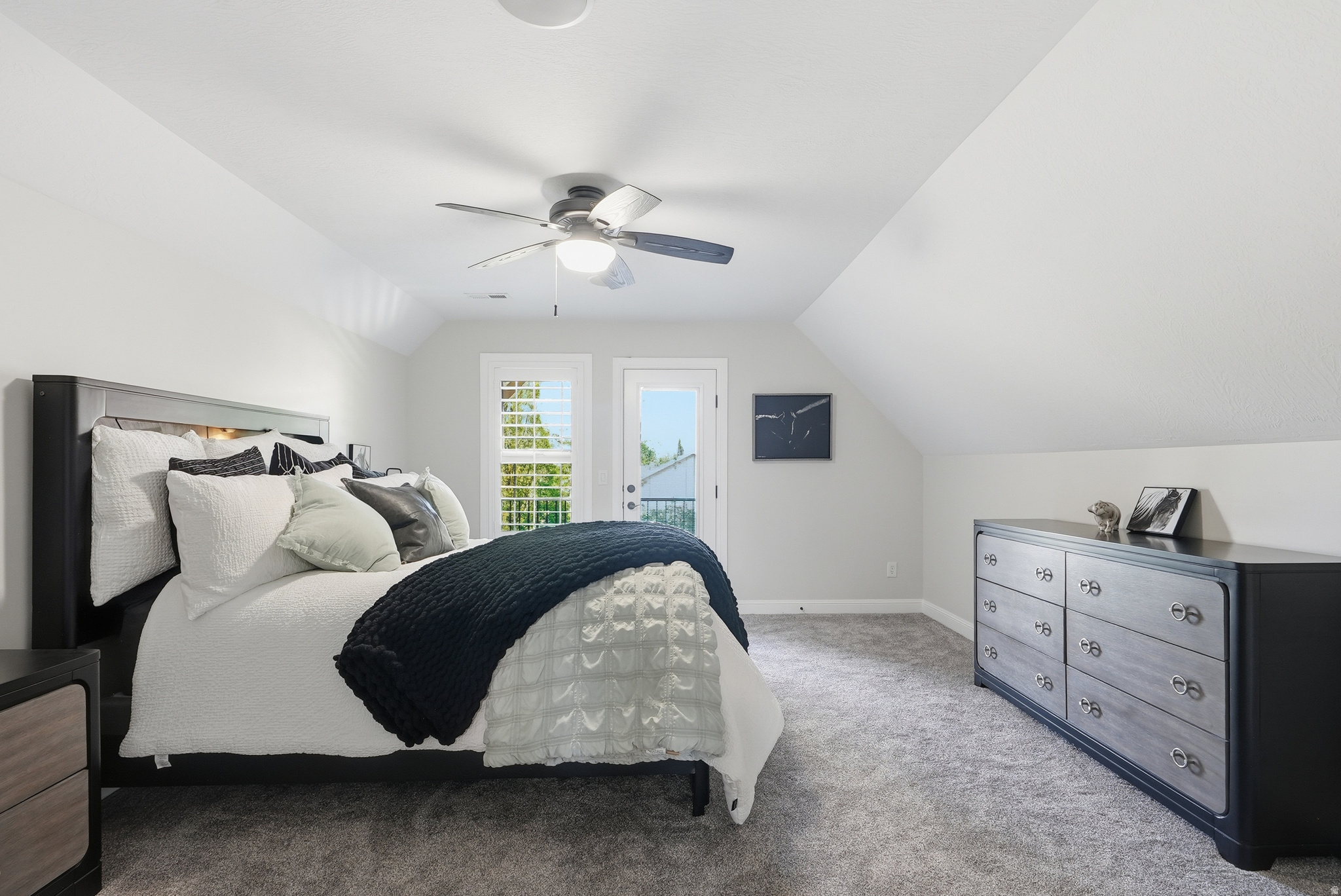STONESHIRE - Residential