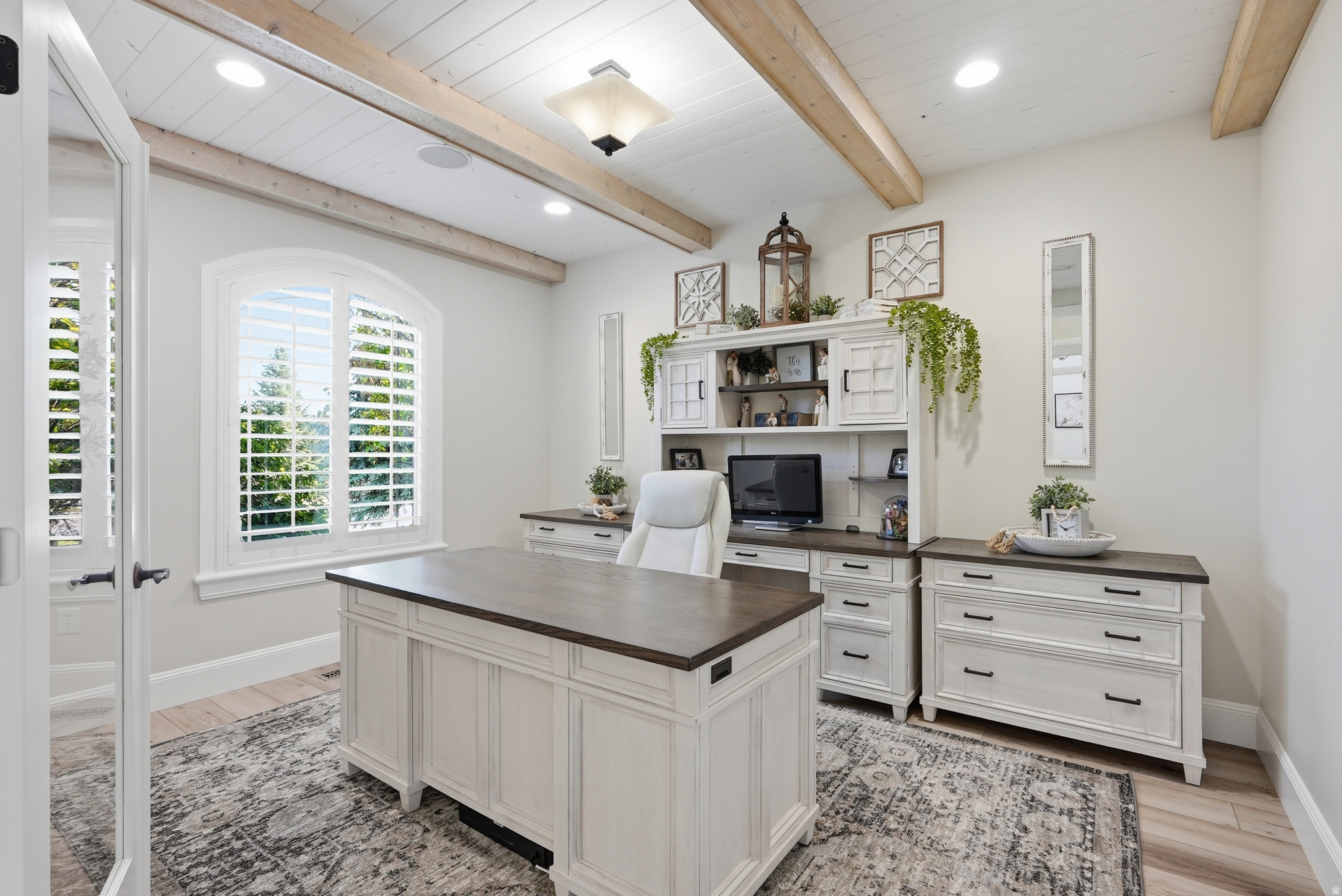 STONESHIRE - Residential