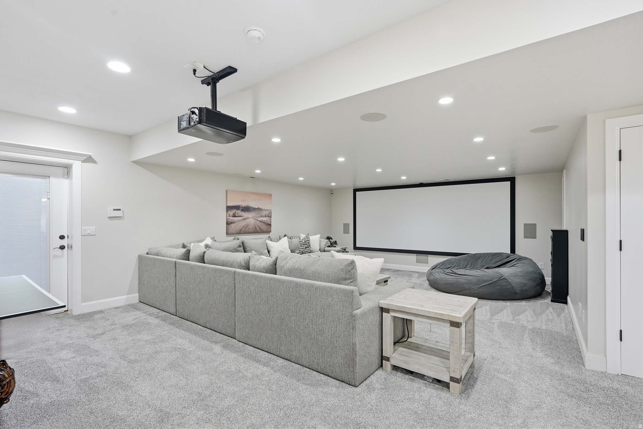 STONESHIRE - Residential