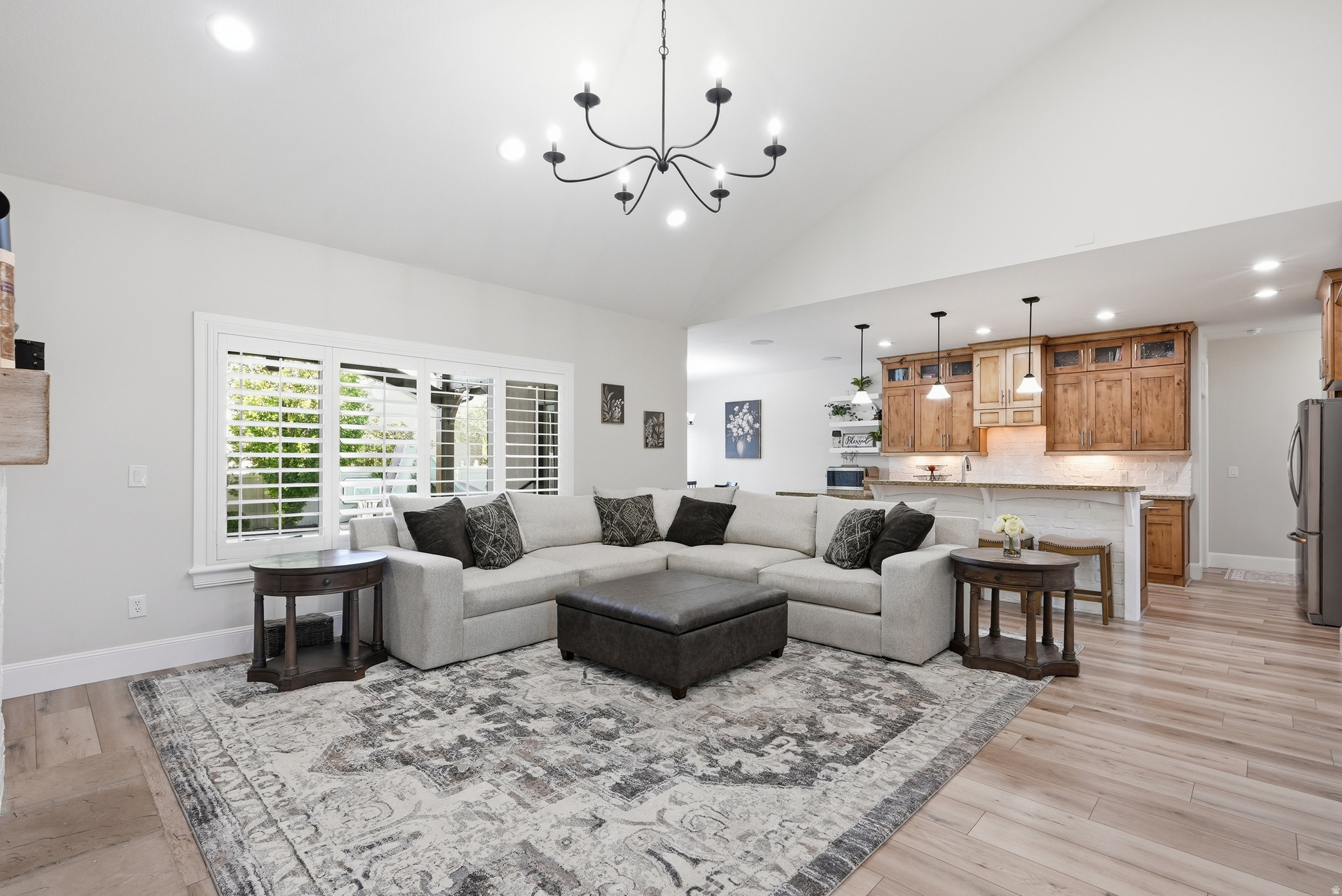 STONESHIRE - Residential