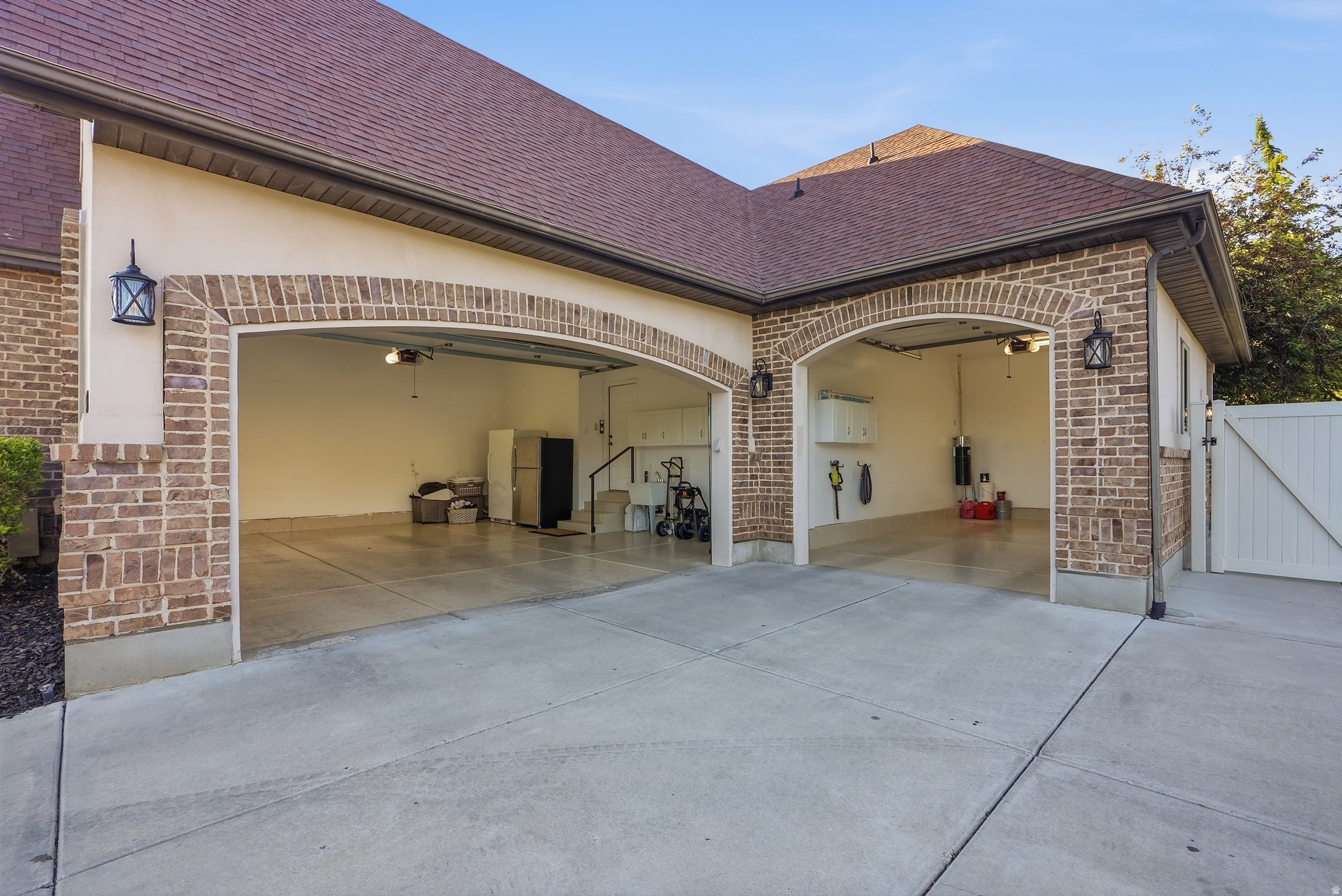 STONESHIRE - Residential