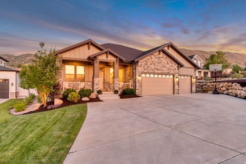 Homes For Sale - 524 E Rockwell Vis<br/> Draper, UT 84020