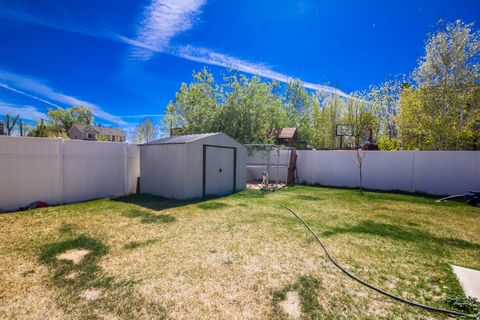 Tiny photo for 2933 W BORAH WAY, Vernal, UT 84078 (MLS # 2148717)