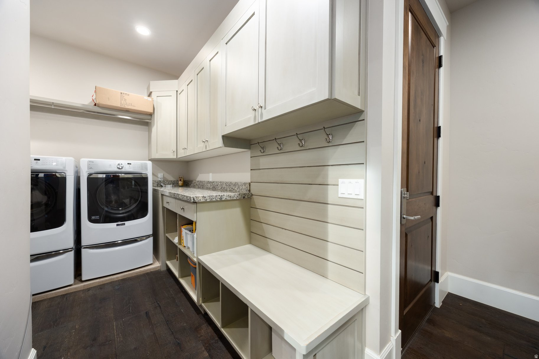 PROMONTORY / SIGNAL HILL - Residential