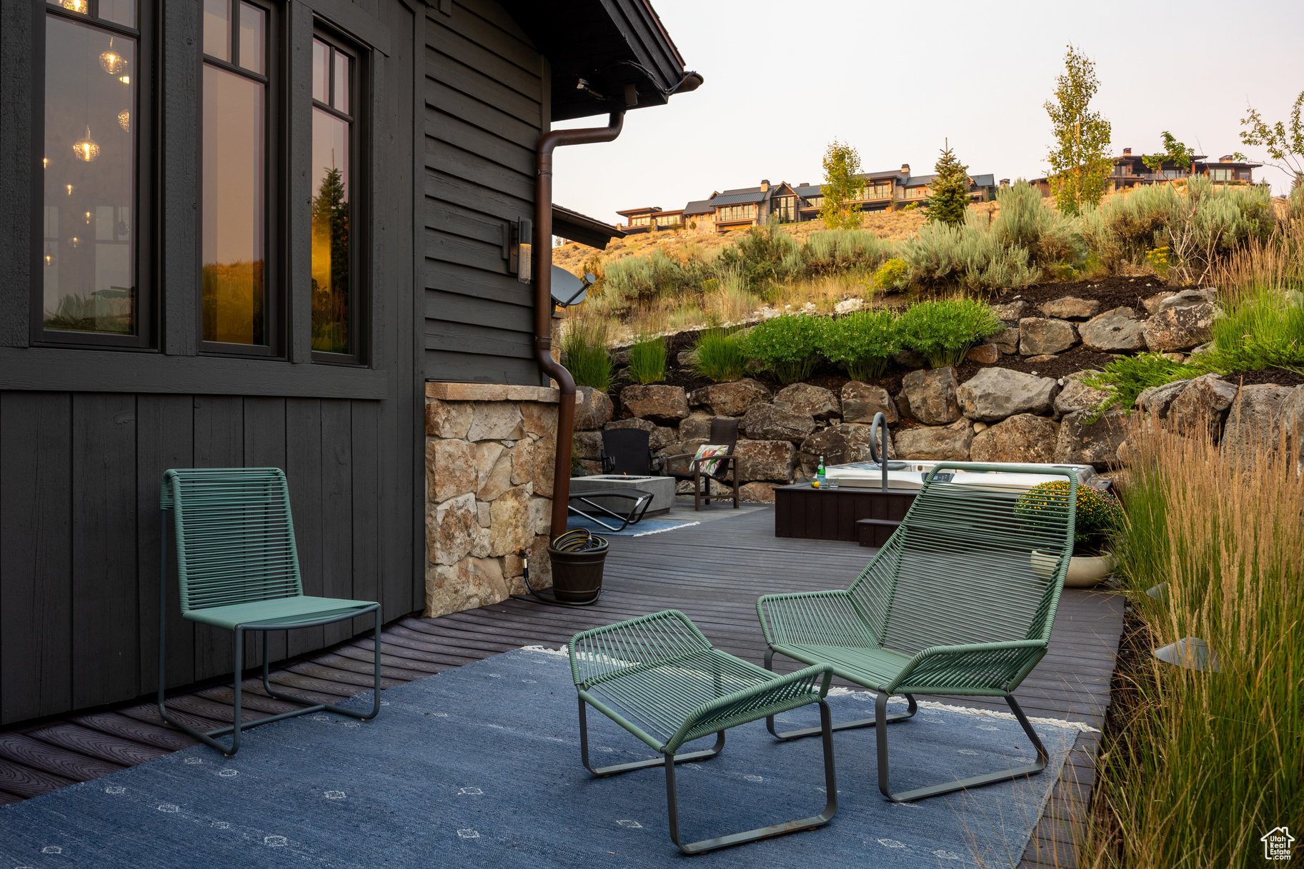 PROMONTORY / SIGNAL HILL - Residential
