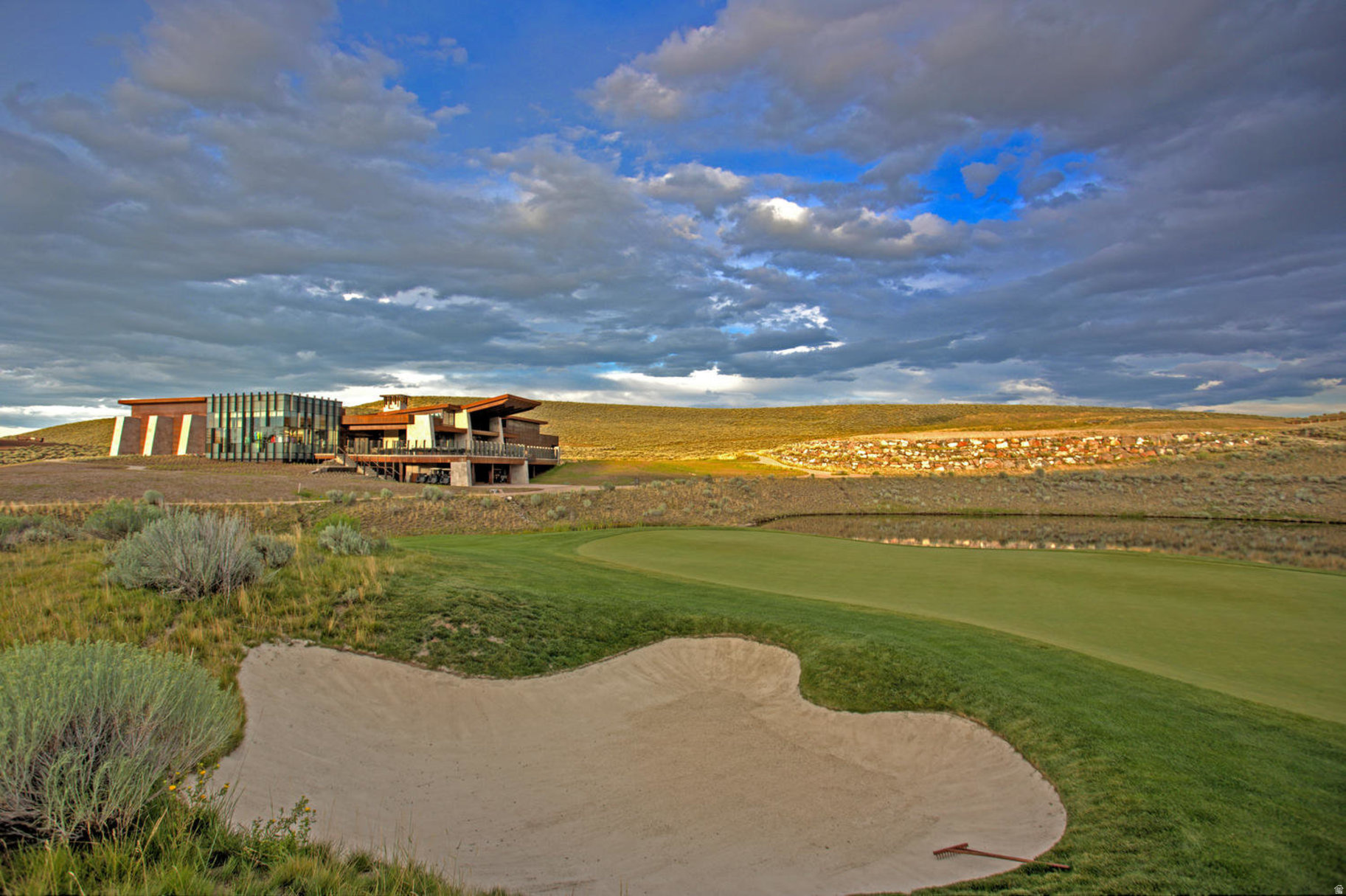 PROMONTORY / SIGNAL HILL - Residential