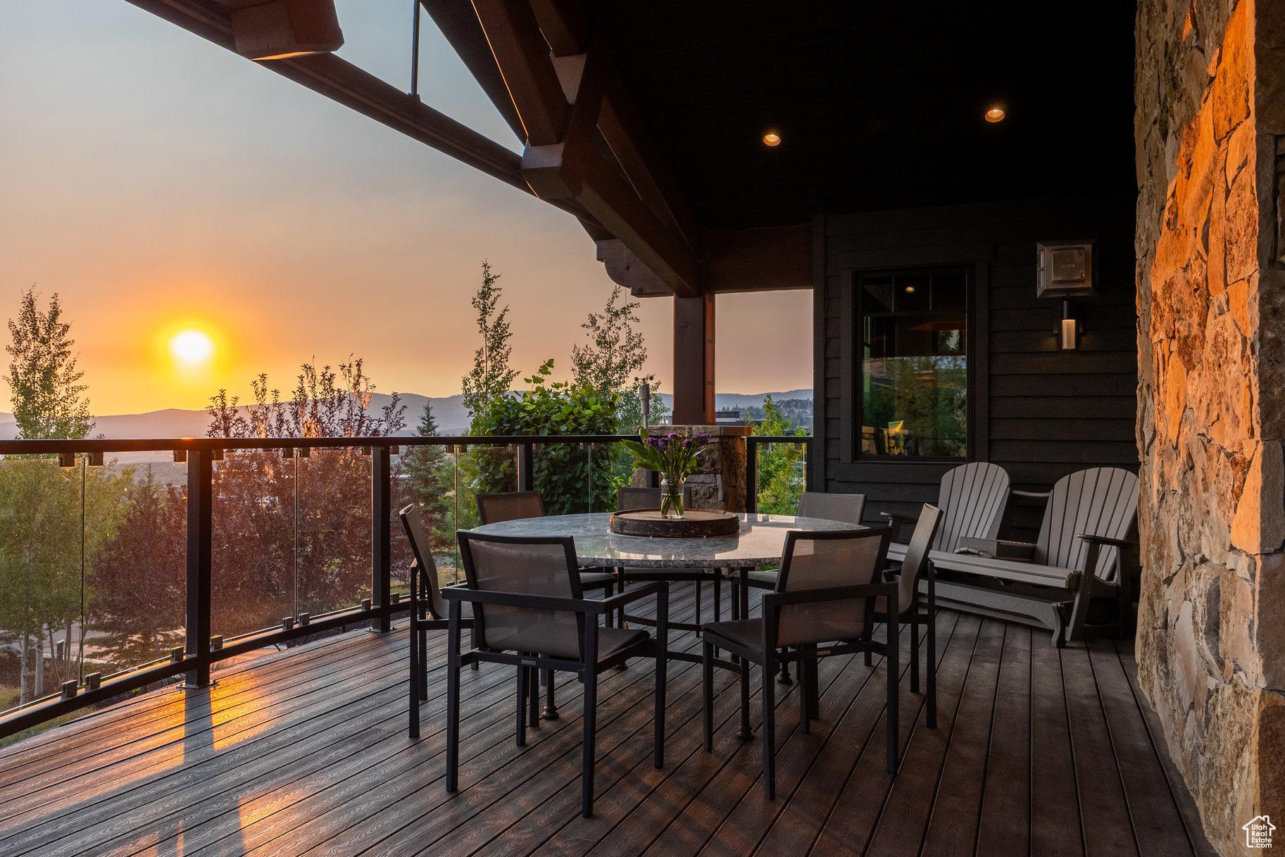 PROMONTORY / SIGNAL HILL - Residential