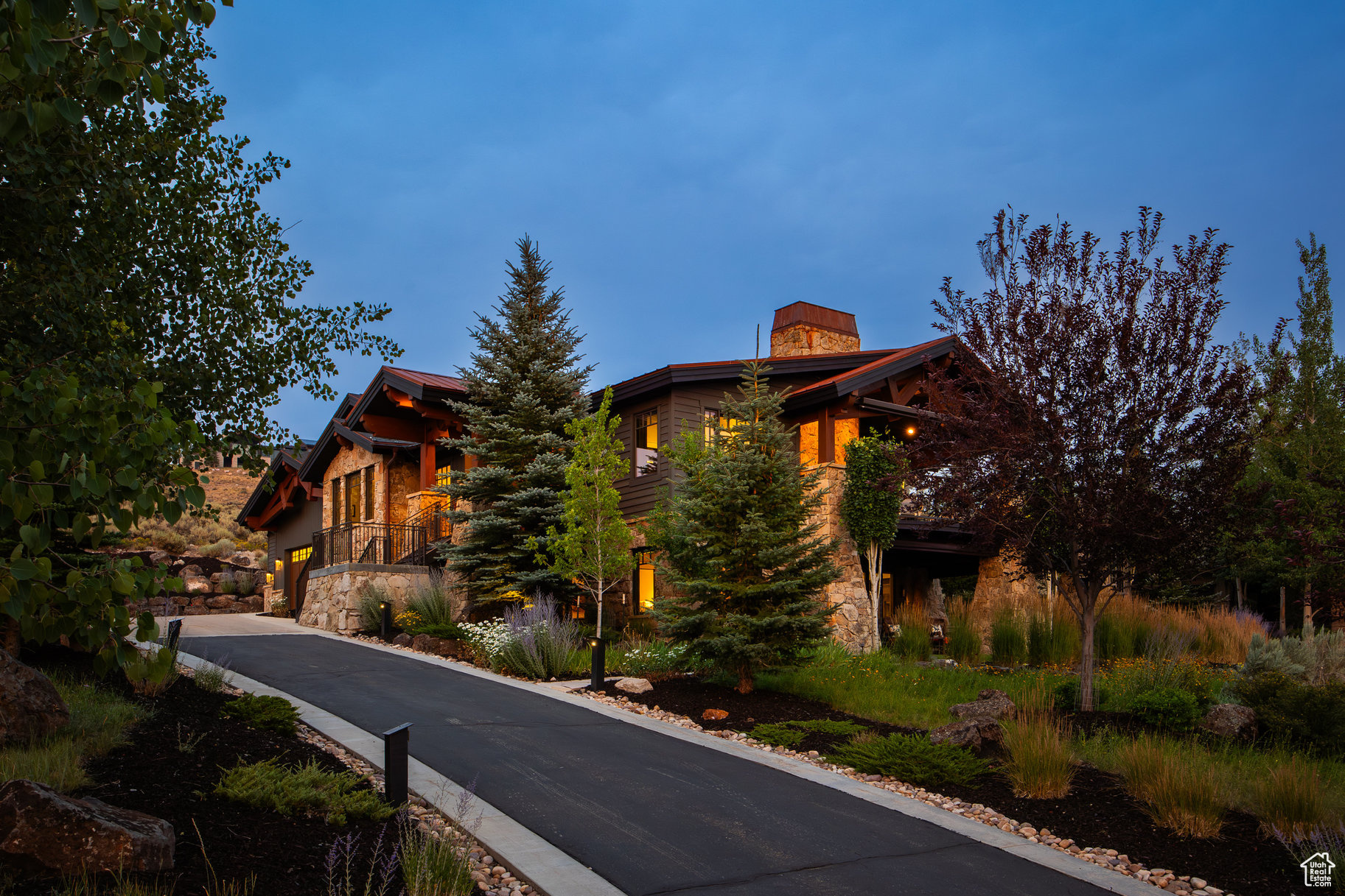 PROMONTORY / SIGNAL HILL - Residential